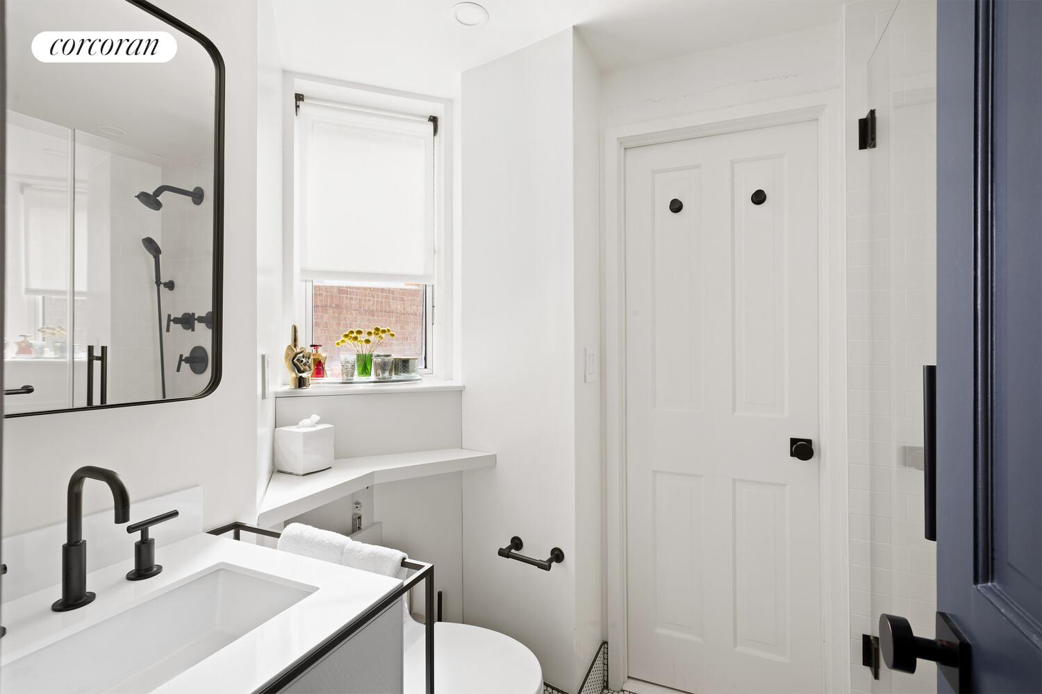 #7 photo, 170 E 78TH Street, Lenox Hill , NY 10075