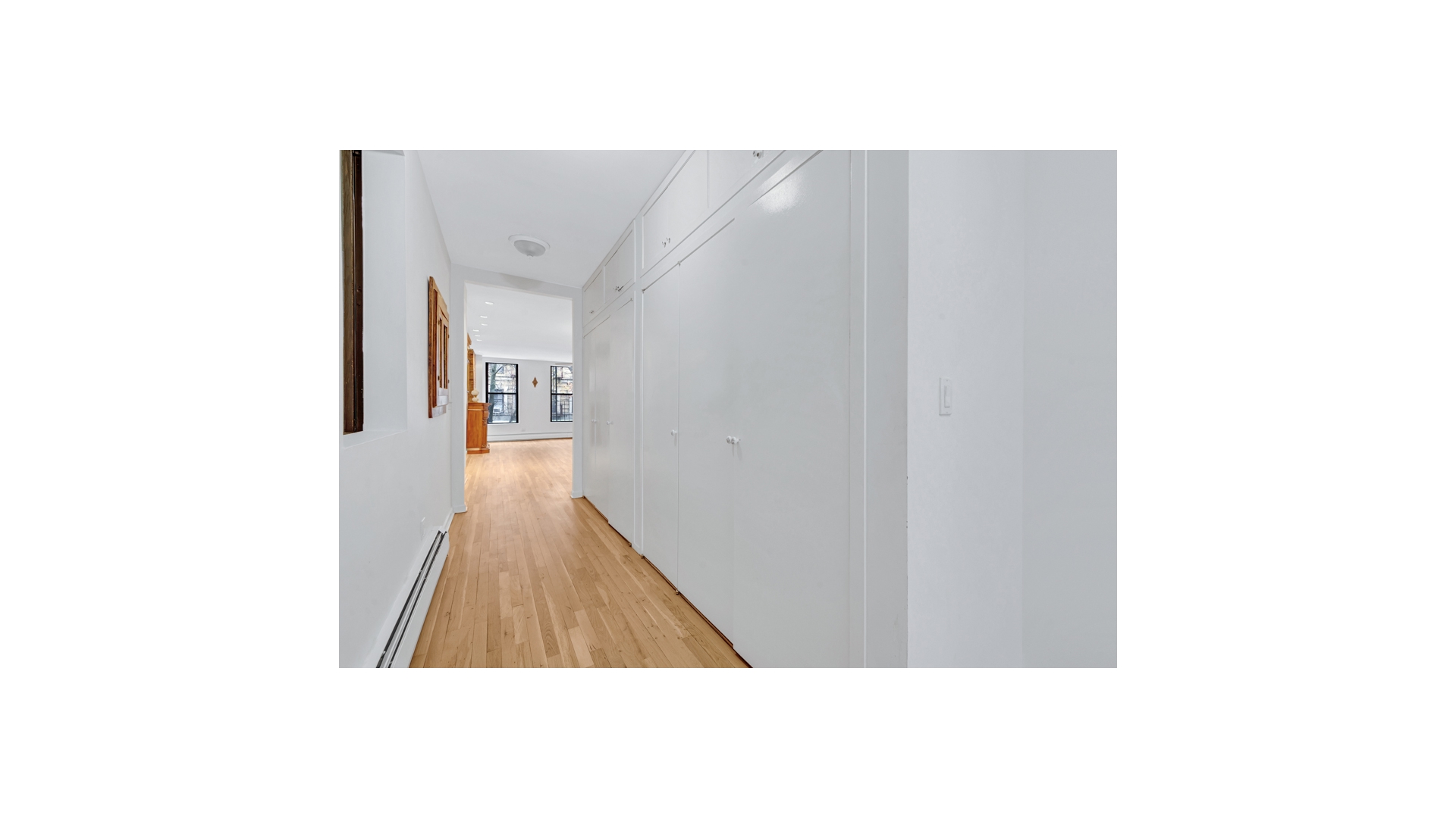 #13 photo, 533 E 13TH Street, مانهاتن East Village , NY 10009