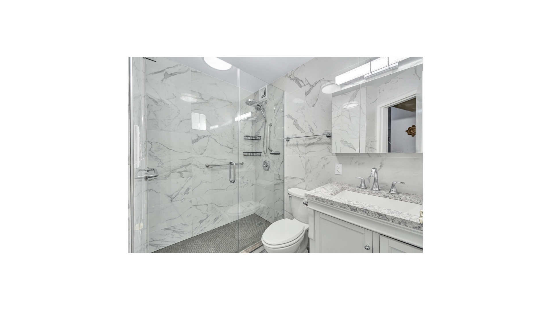 #16 photo, 533 E 13TH Street, مانهاتن East Village , NY 10009