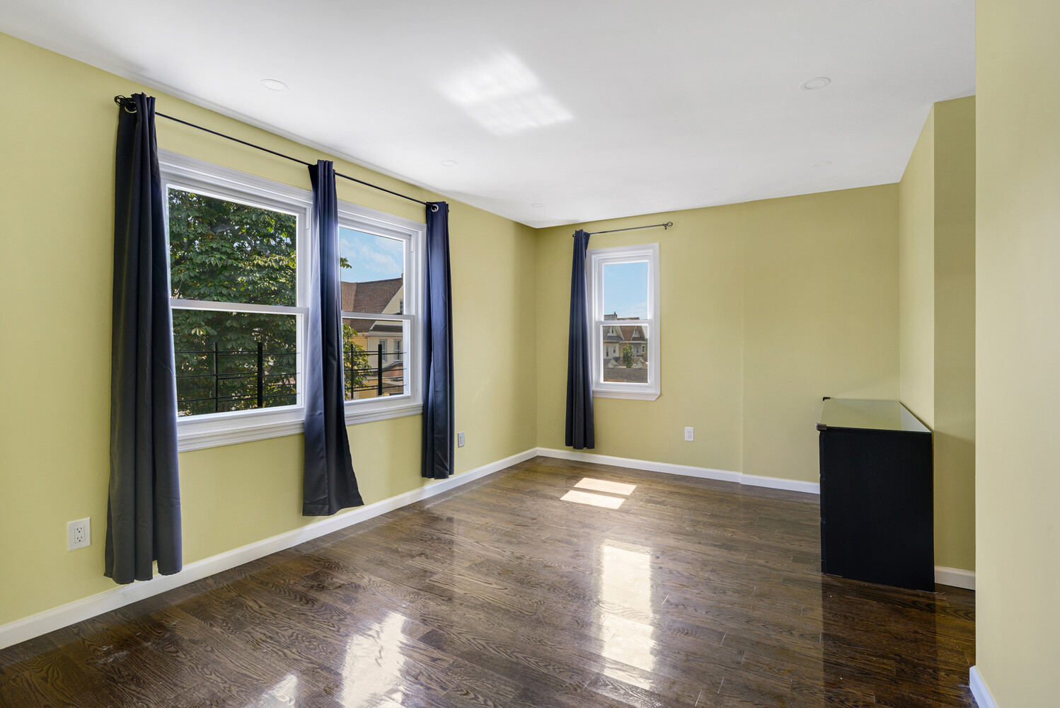 #20 photo, 144-38 87TH Avenue, Briarwood , NY 11435