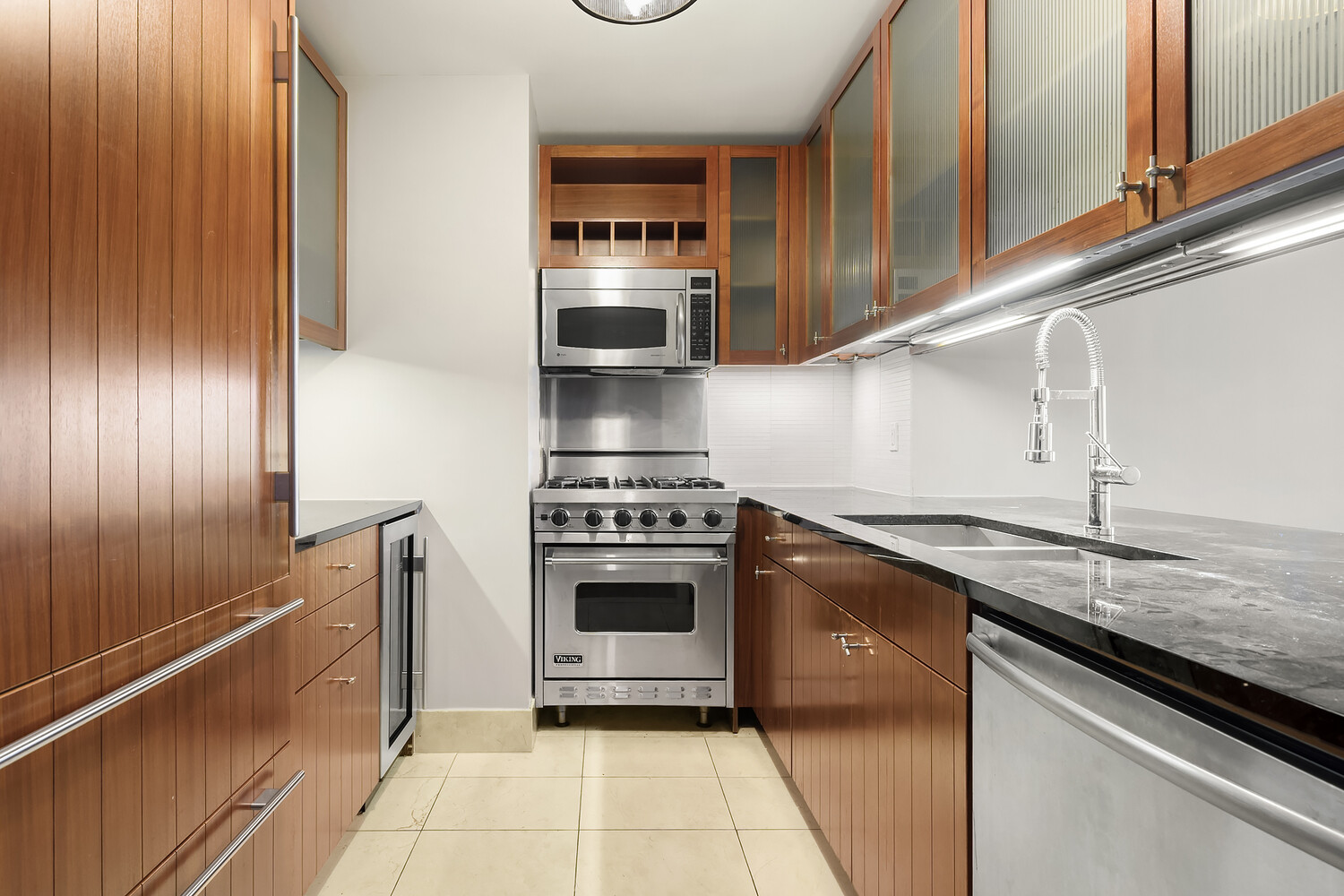 #4 photo, 250 E 53RD Street, Turtle Bay , NY 10022