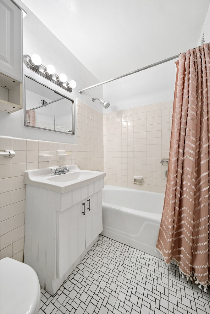 #5 photo, 245 E 24TH Street, Kips Bay , NY 10010