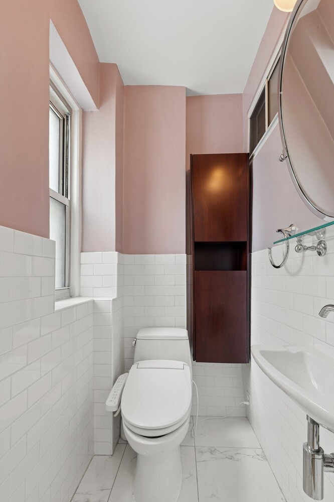 #7 photo, 300 W 53RD Street, Hell's Kitchen , NY 10019