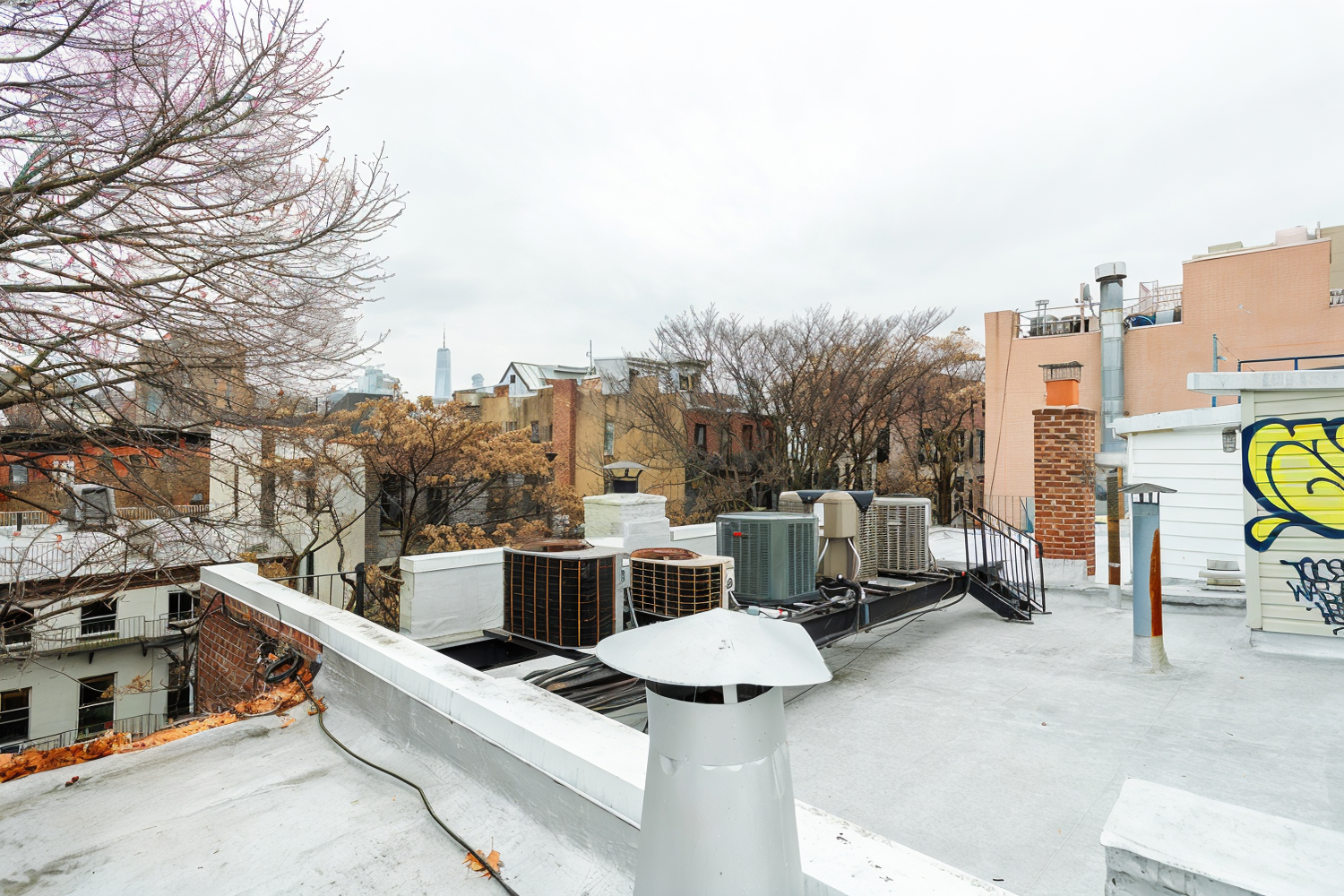 #6 photo, 274 E 10TH Street, East Village , NY 10009