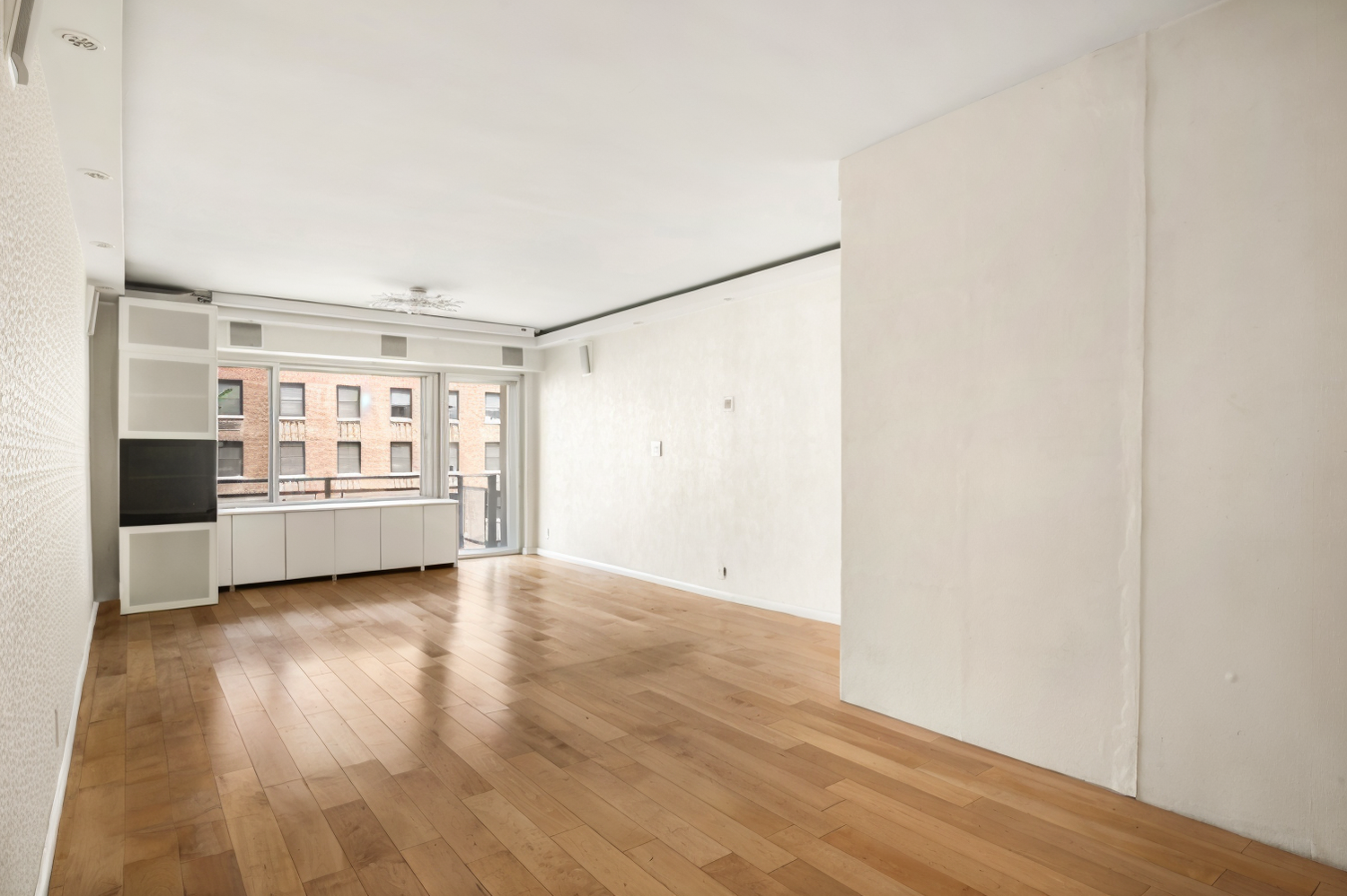 #3 photo, 118 E 60TH Street, Lenox Hill , NY 10022