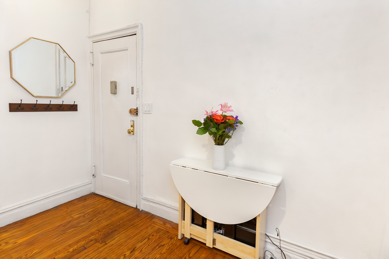 #7 photo, 226 E 12TH Street, East Village , NY 10003