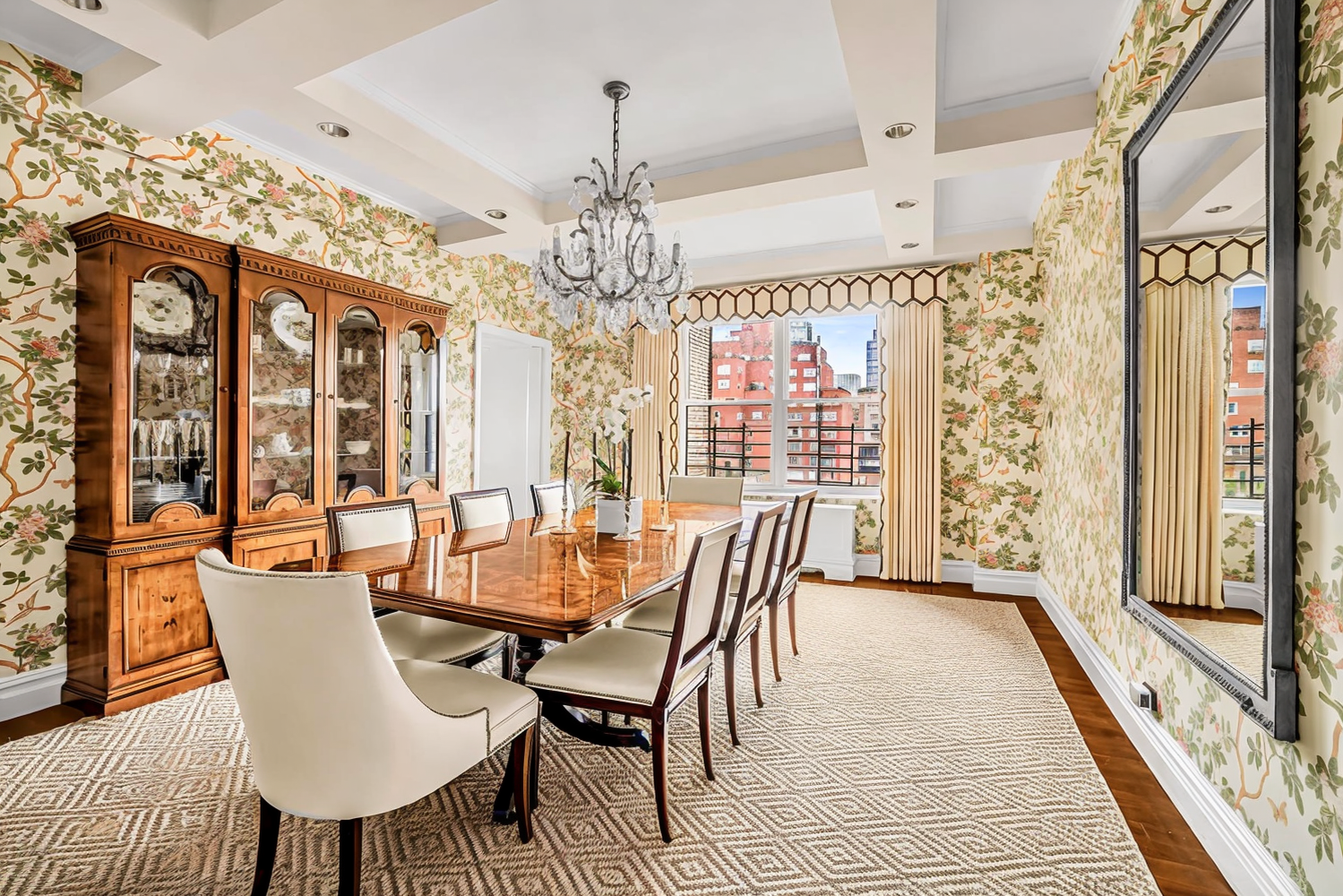 #4 photo, 215 E 72ND Street, Lenox Hill , NY 10021