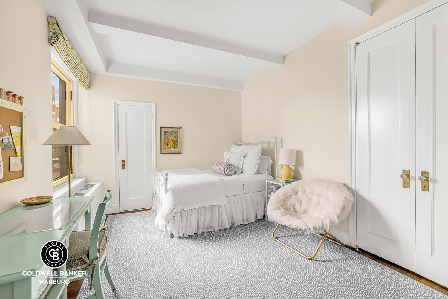 #9 photo, 215 E 72ND Street, Lenox Hill , NY 10021