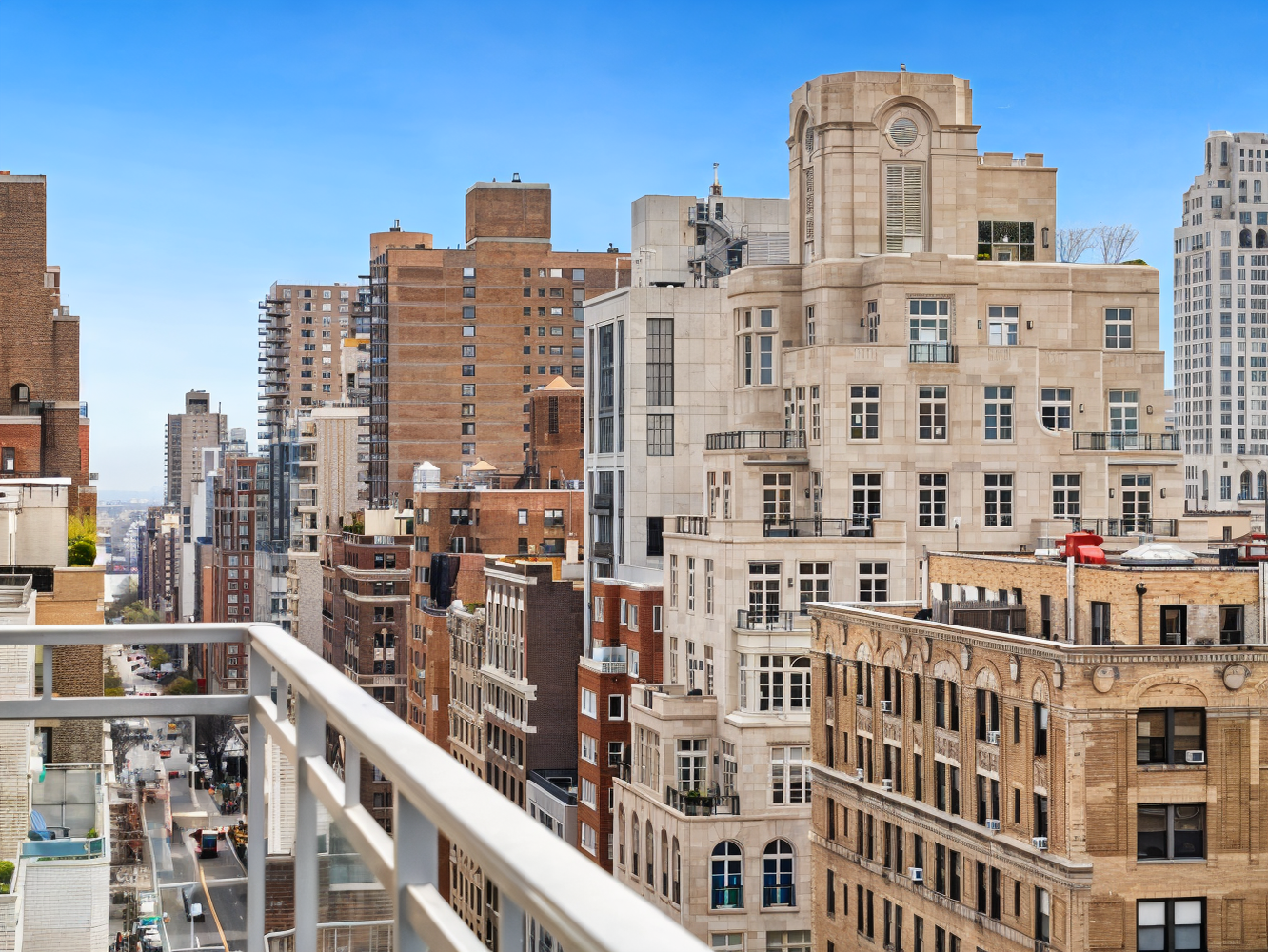 #16 photo, 1050 5TH Avenue, Carnegie Hill , NY 10028