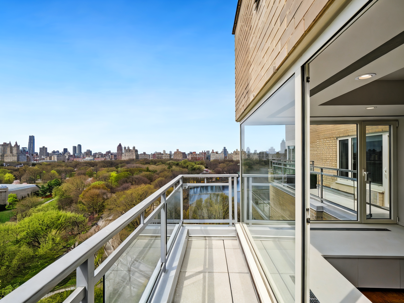 #3 photo, 1050 5TH Avenue, Carnegie Hill , NY 10028