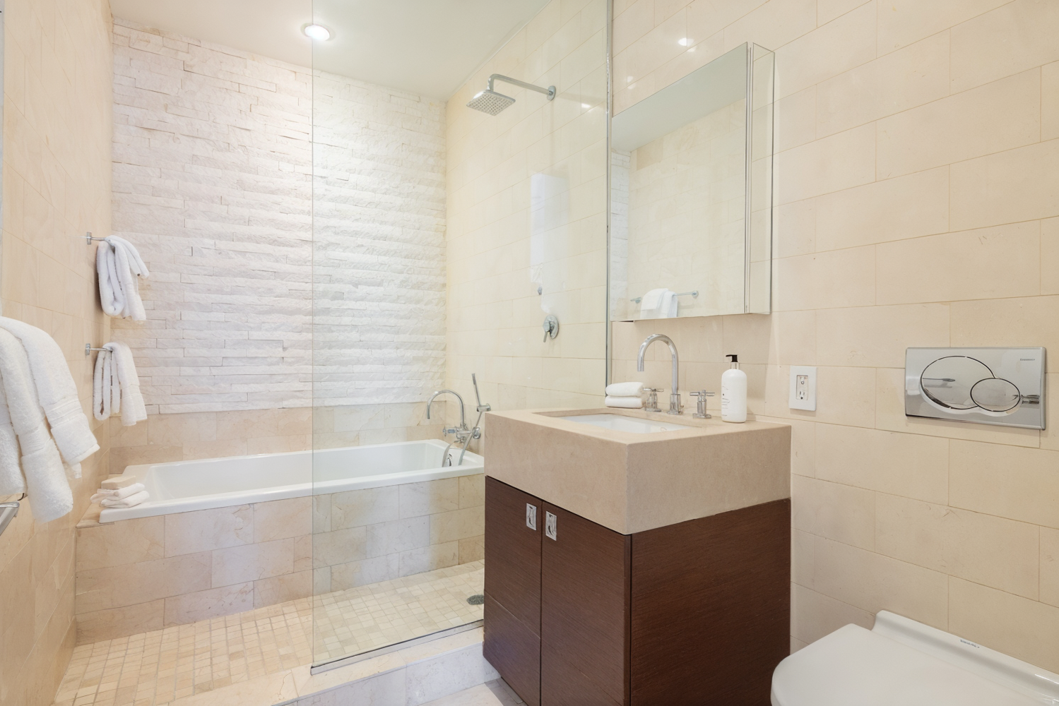 #11 photo, 157 E 84TH Street, Upper East Side , NY 10028