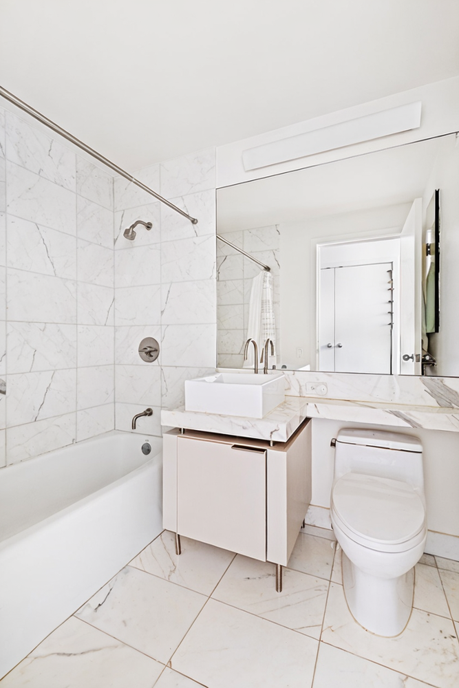 #11 photo, 250 E 53RD Street, Turtle Bay , NY 10022