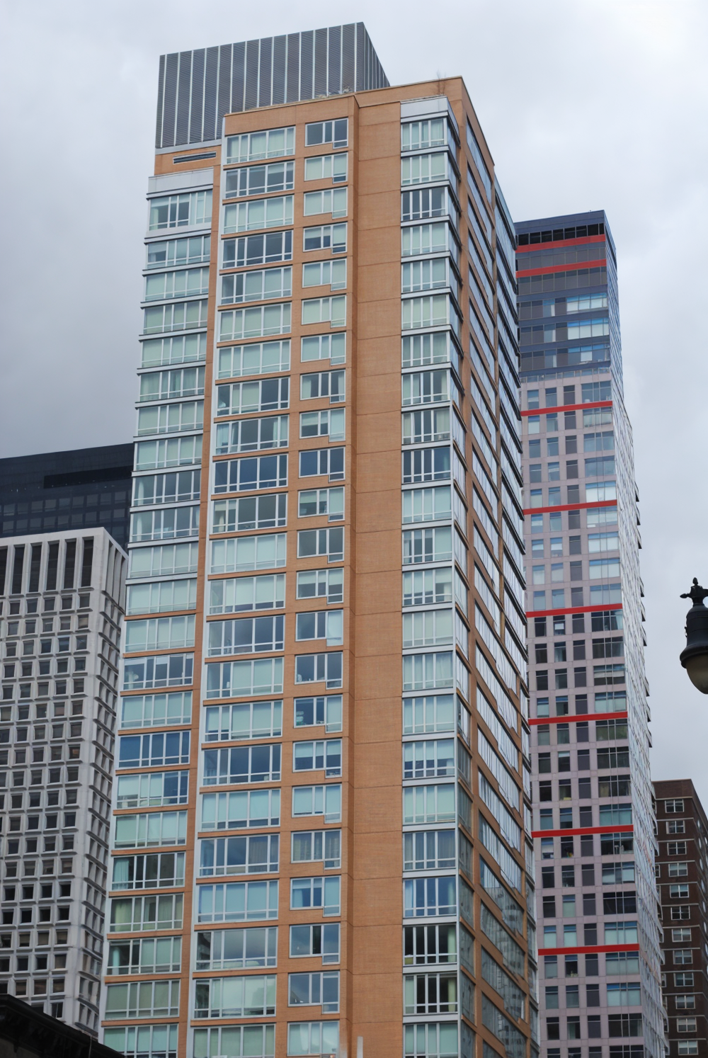 #17 photo, 250 E 53RD Street, Turtle Bay , NY 10022