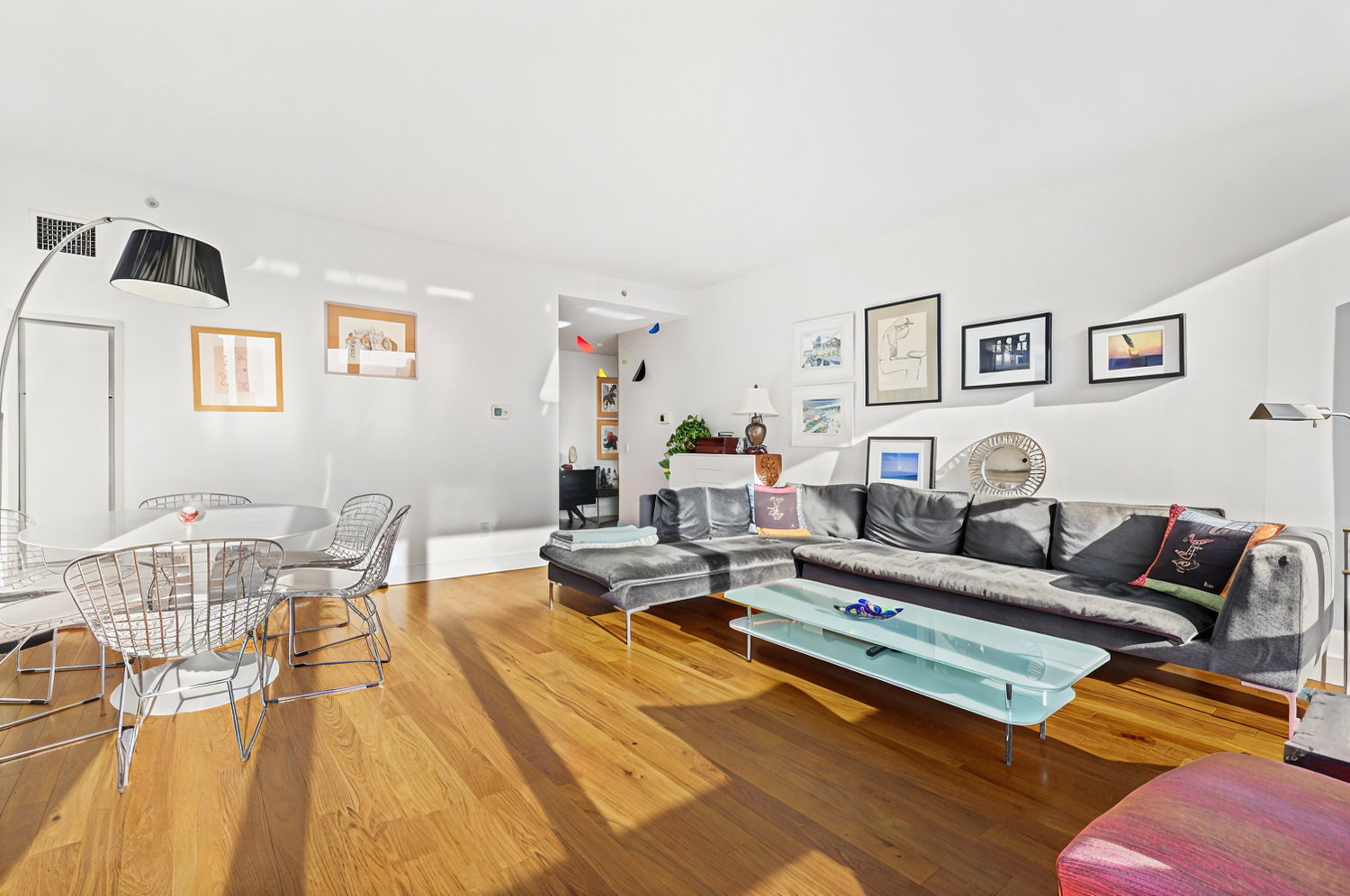 #3 photo, 250 E 53RD Street, Turtle Bay , NY 10022