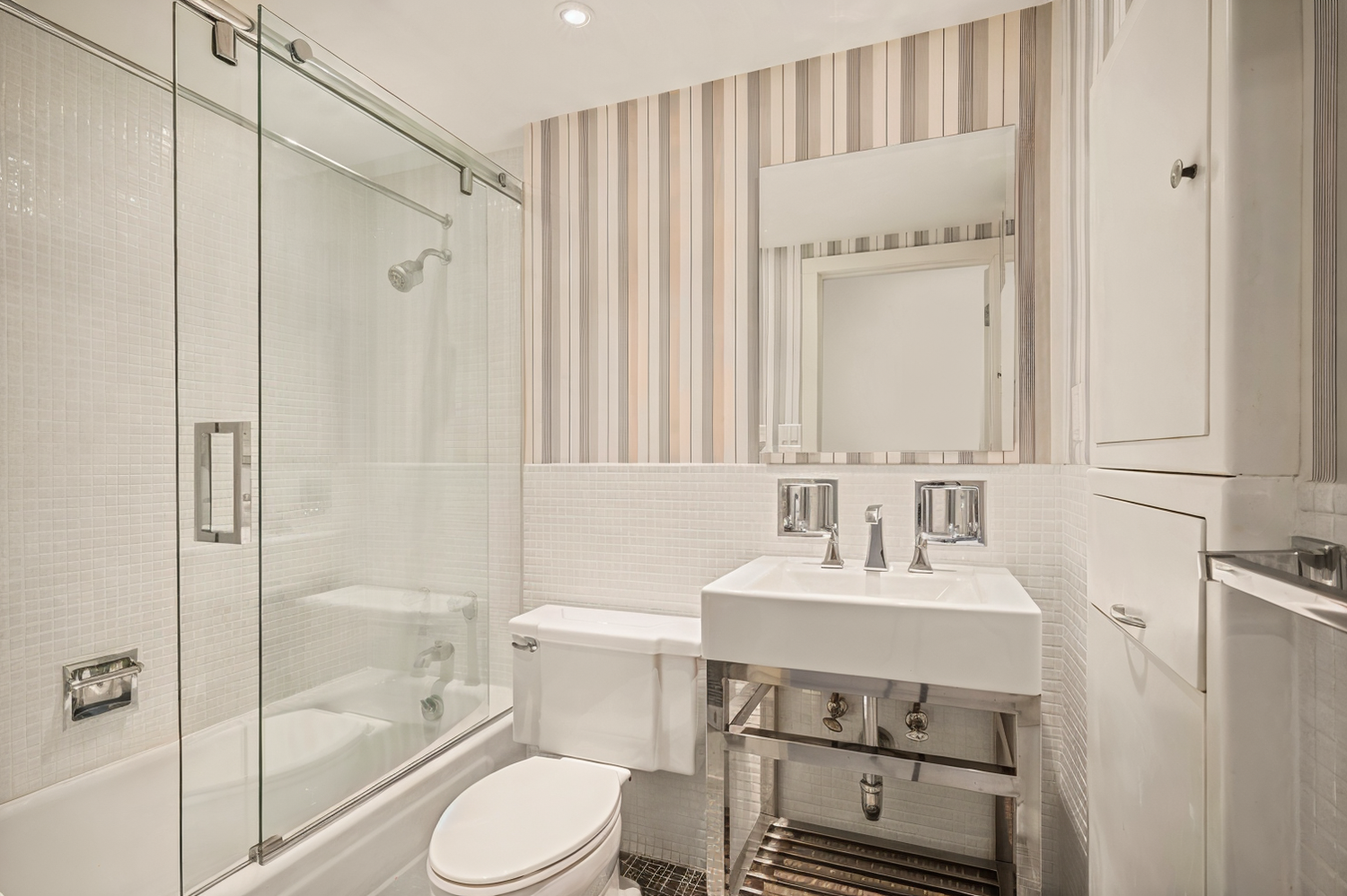 #10 photo, 190 E 72ND Street, Lenox Hill , NY 10021