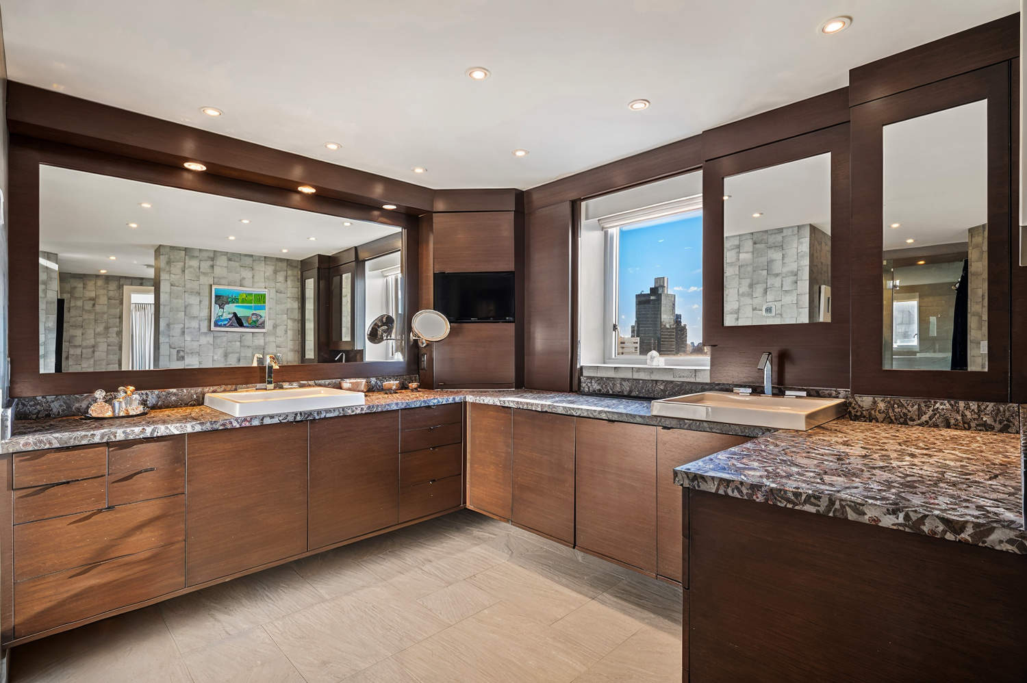 #7 photo, 190 E 72ND Street, Lenox Hill , NY 10021