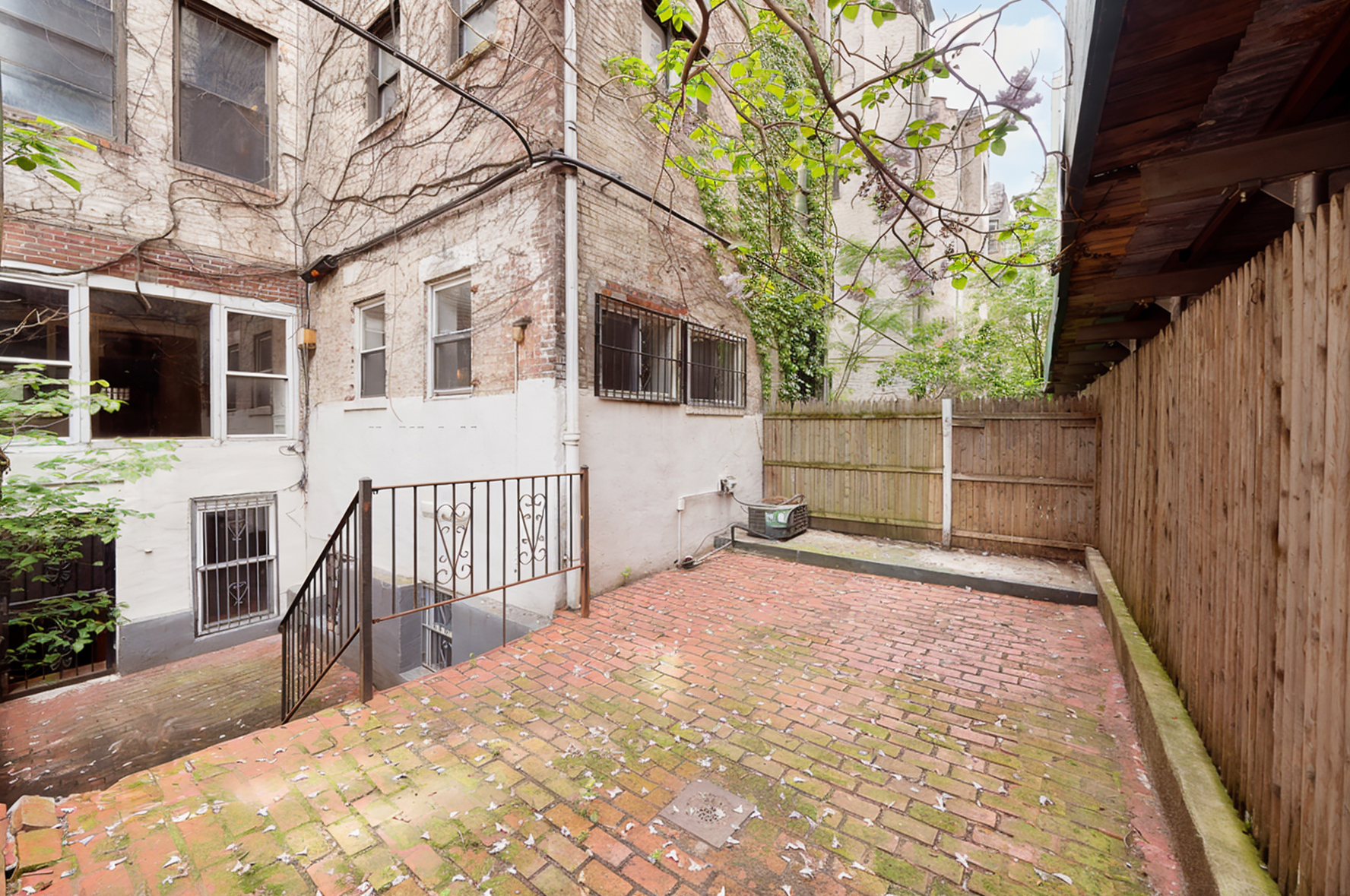 #17 photo, 18 W 76TH Street, Upper West Side , NY 10023