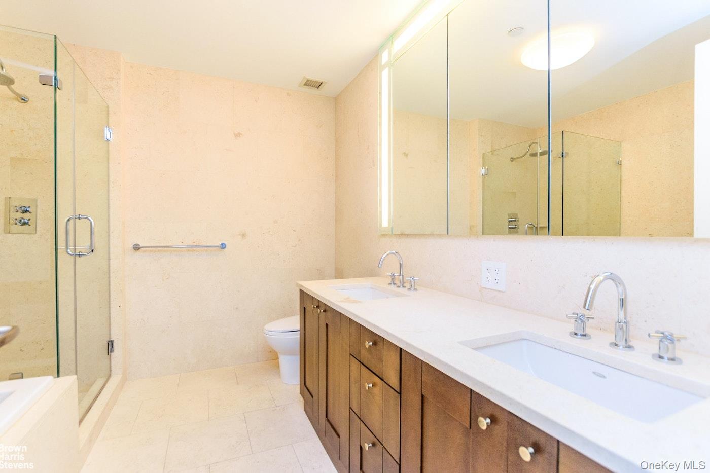 #12 photo, 640 W 237th Street, ブロンクス区 Bronx , NY 10463