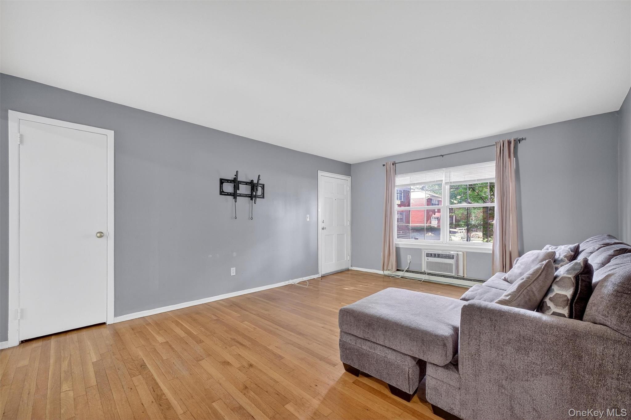 #7 photo, 5 Wildwood Drive, Wappingers Falls , NY 12590