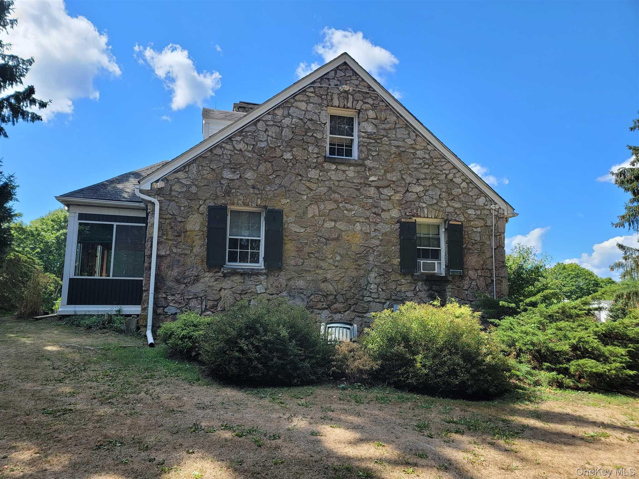 #4 photo, 2 Hart Drive, Poughkeepsie , NY 12603