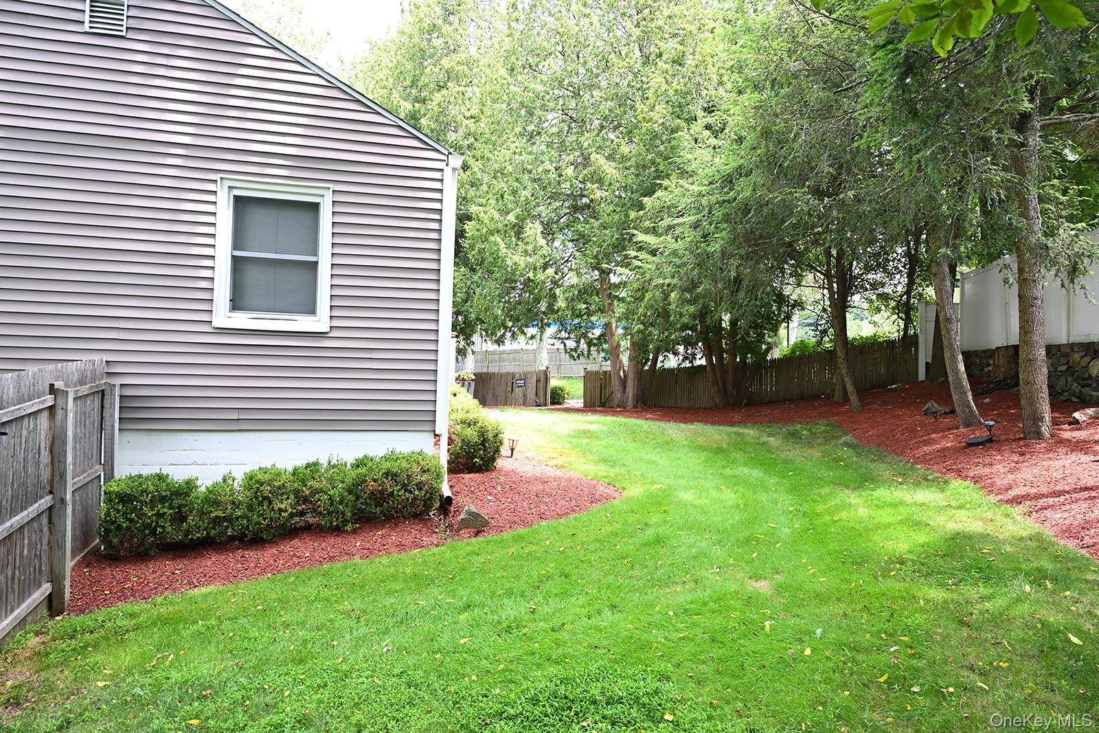 #6 photo, 3 New Castle Drive, Mount Kisco , NY 10549