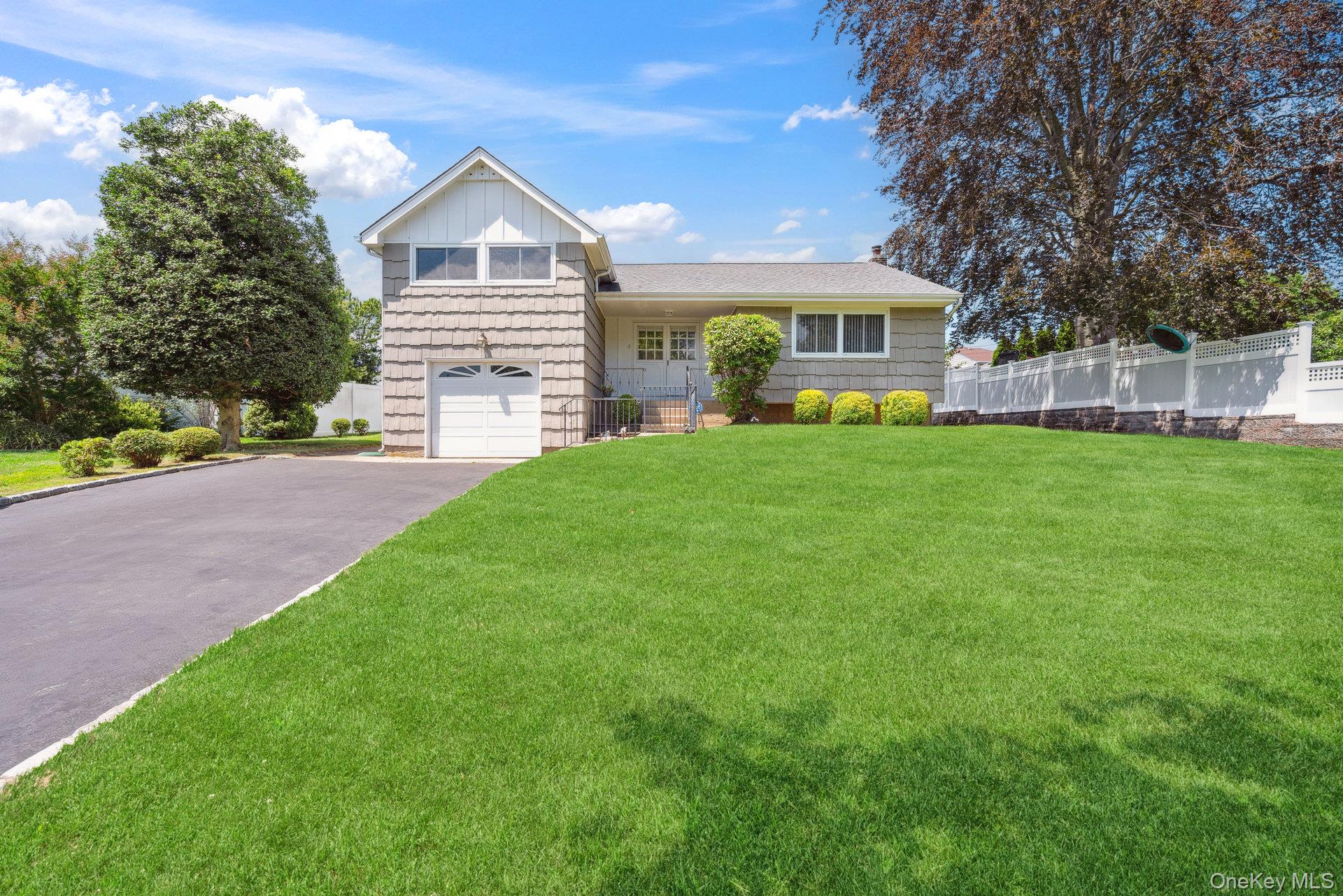 #1 photo, 4 Jonquill Lane, Kings Park , NY 11754