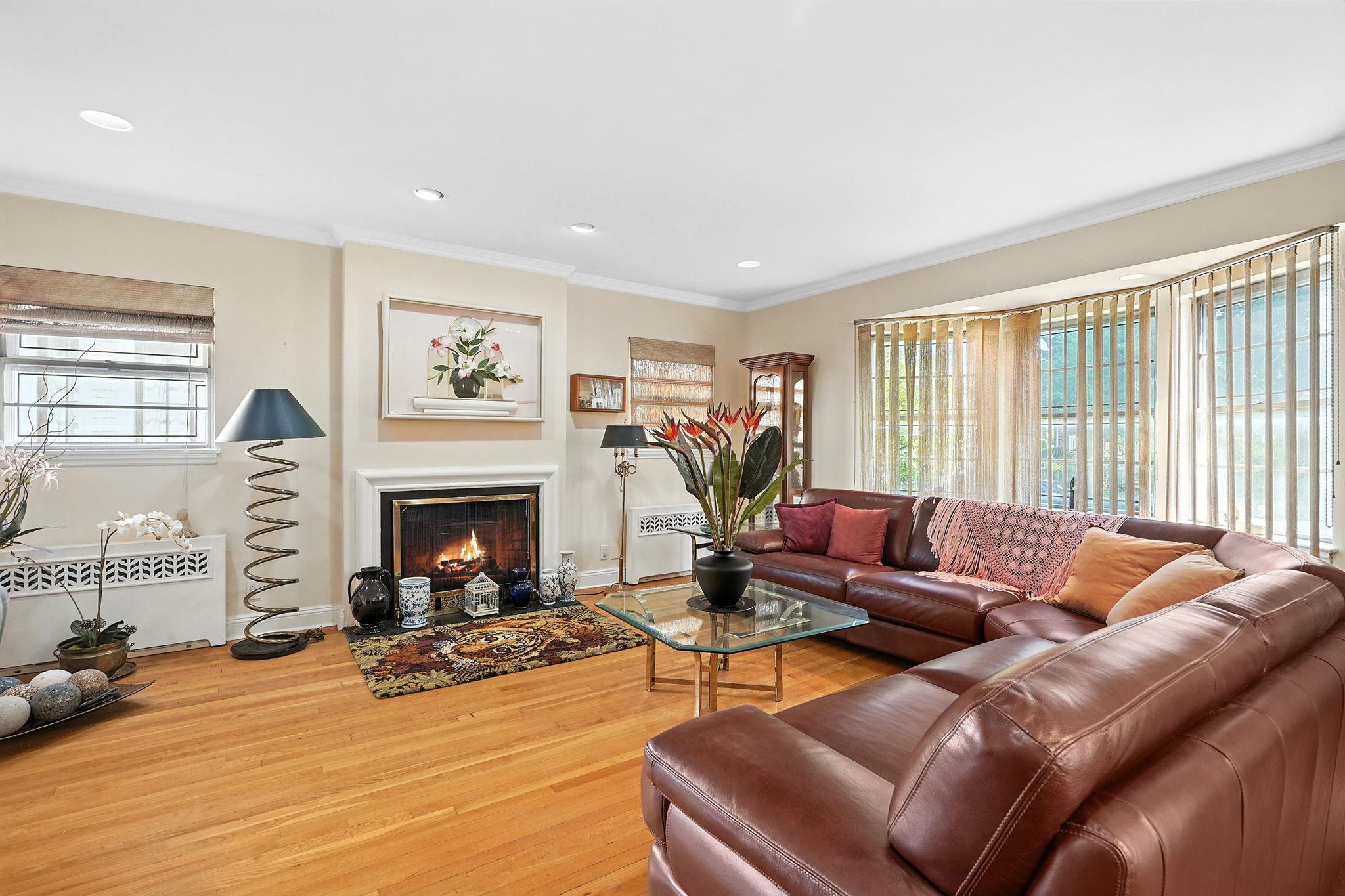 #4 photo, 110-39 67 Drive, Forest Hills , NY 11375