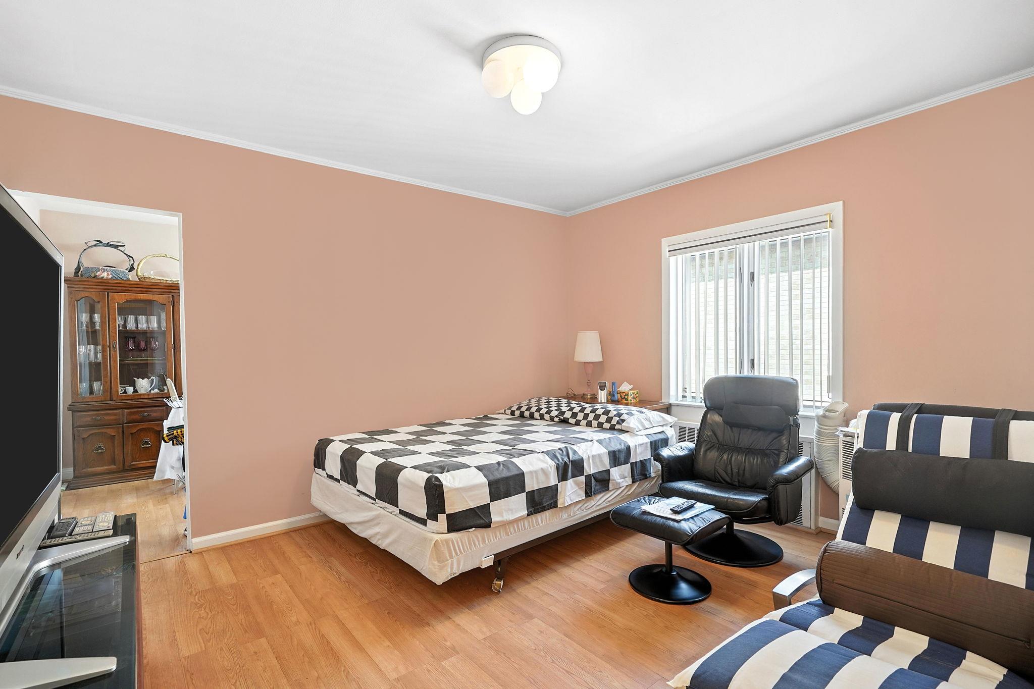 #7 photo, 110-39 67 Drive, Forest Hills , NY 11375