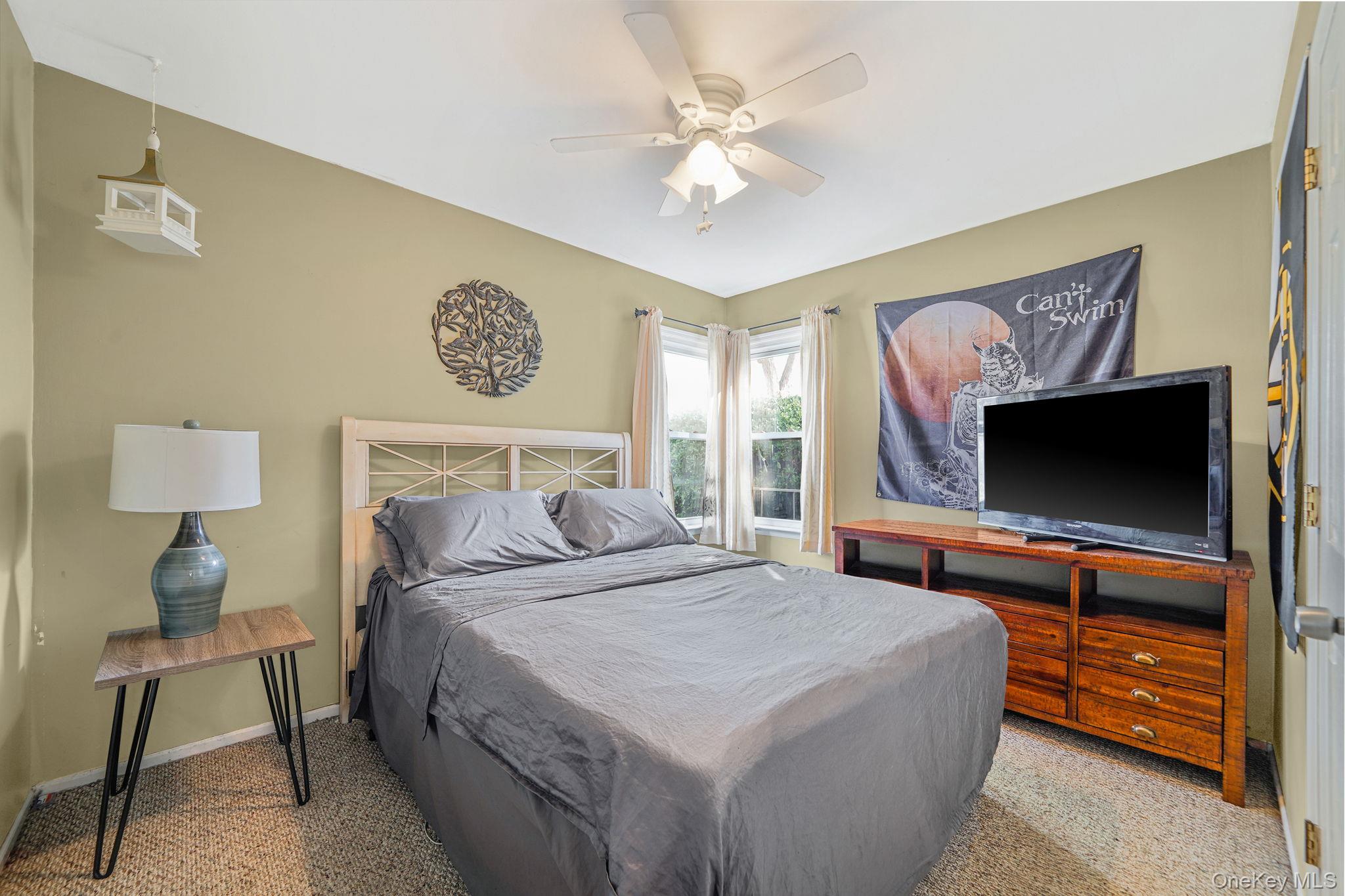 #19 photo, 1080 N Broadway, Massapequa , NY 11758