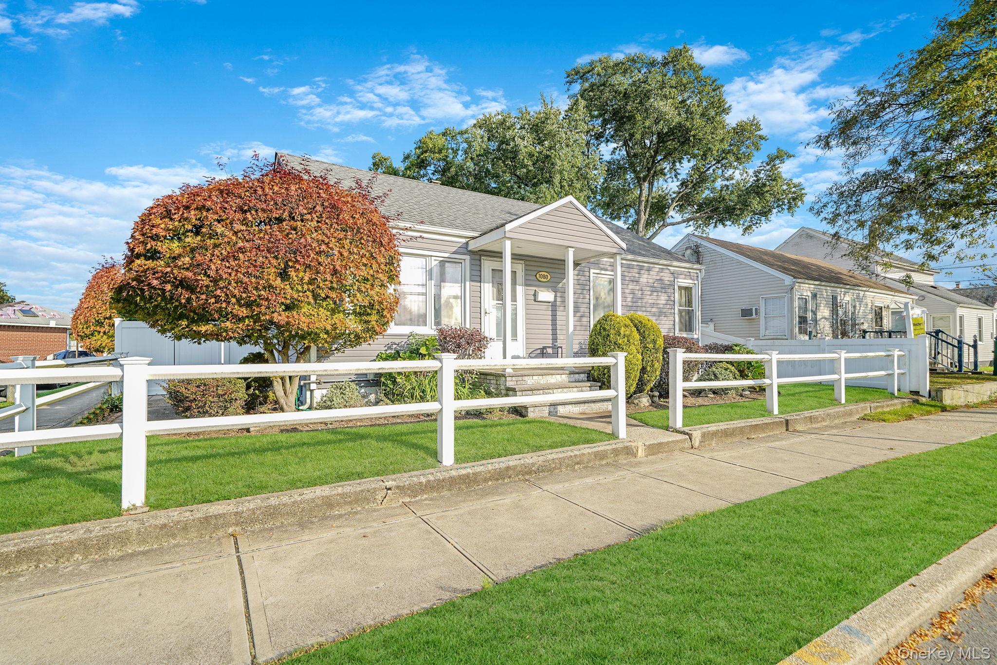 #2 photo, 1080 N Broadway, Massapequa , NY 11758