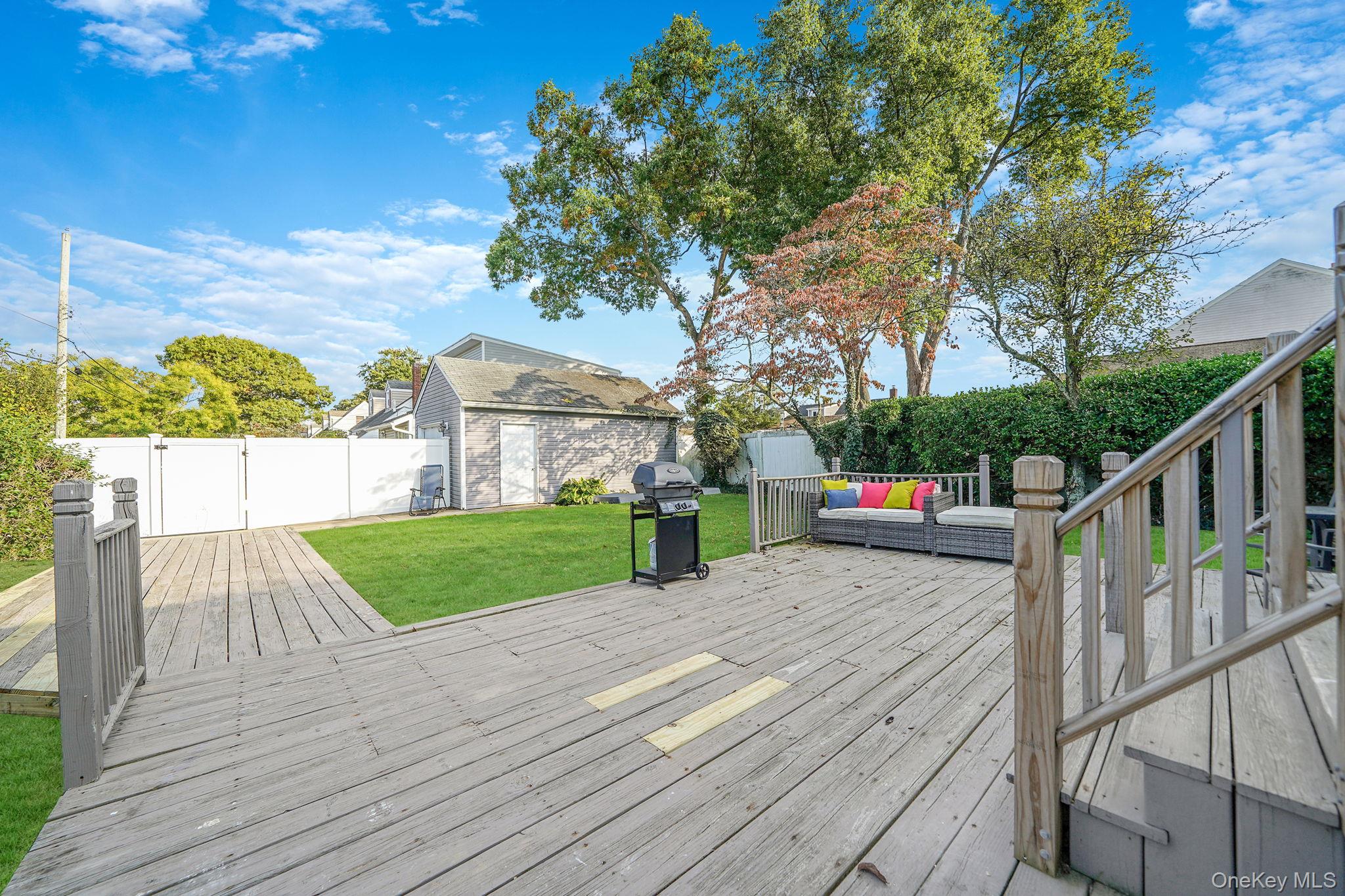 #6 photo, 1080 N Broadway, Massapequa , NY 11758