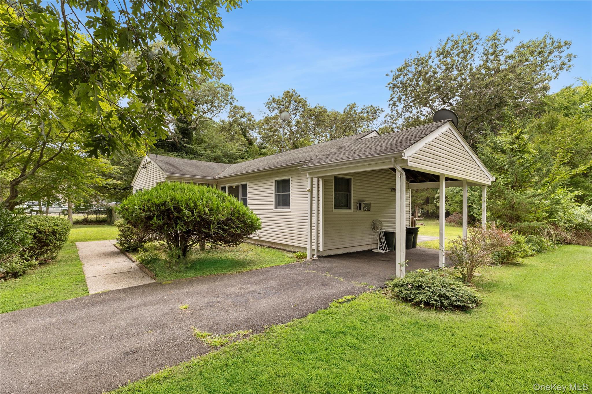 #1 photo, 62 Margaret Drive, سوفولك Coram , NY 11727