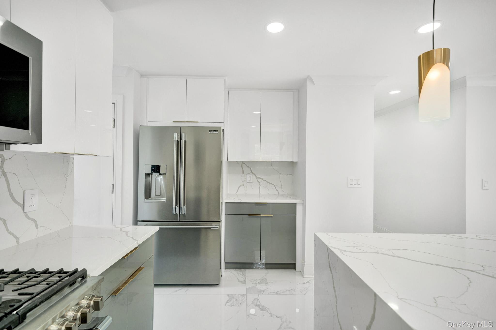 #10 photo, 63 Oak Avenue, サフォーク郡 Huntington Station , NY 11746