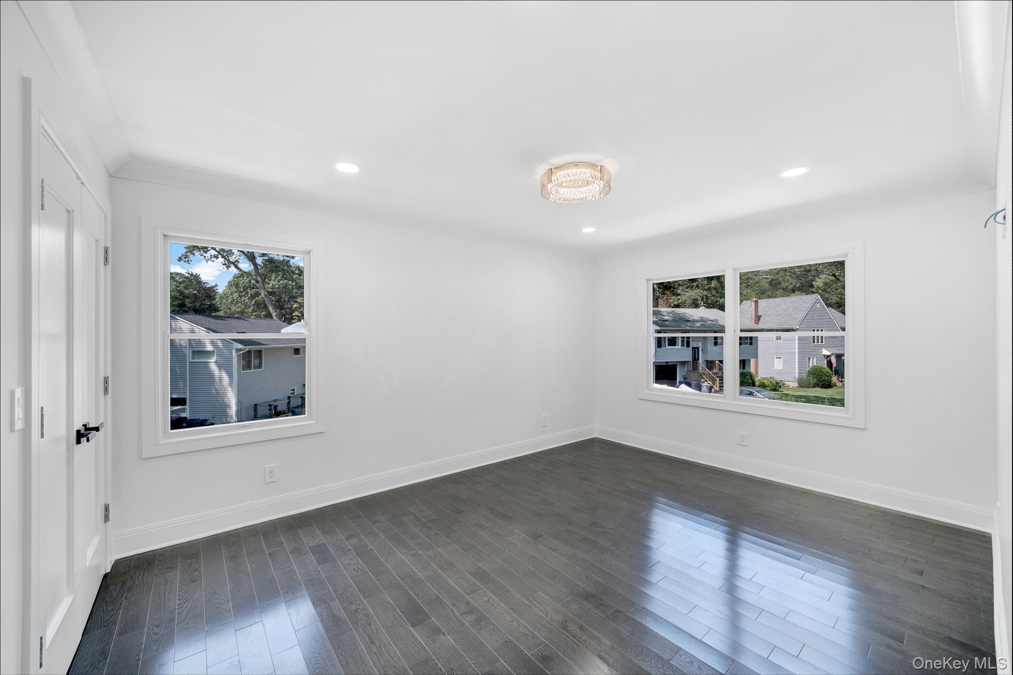 #20 photo, 63 Oak Avenue, サフォーク郡 Huntington Station , NY 11746