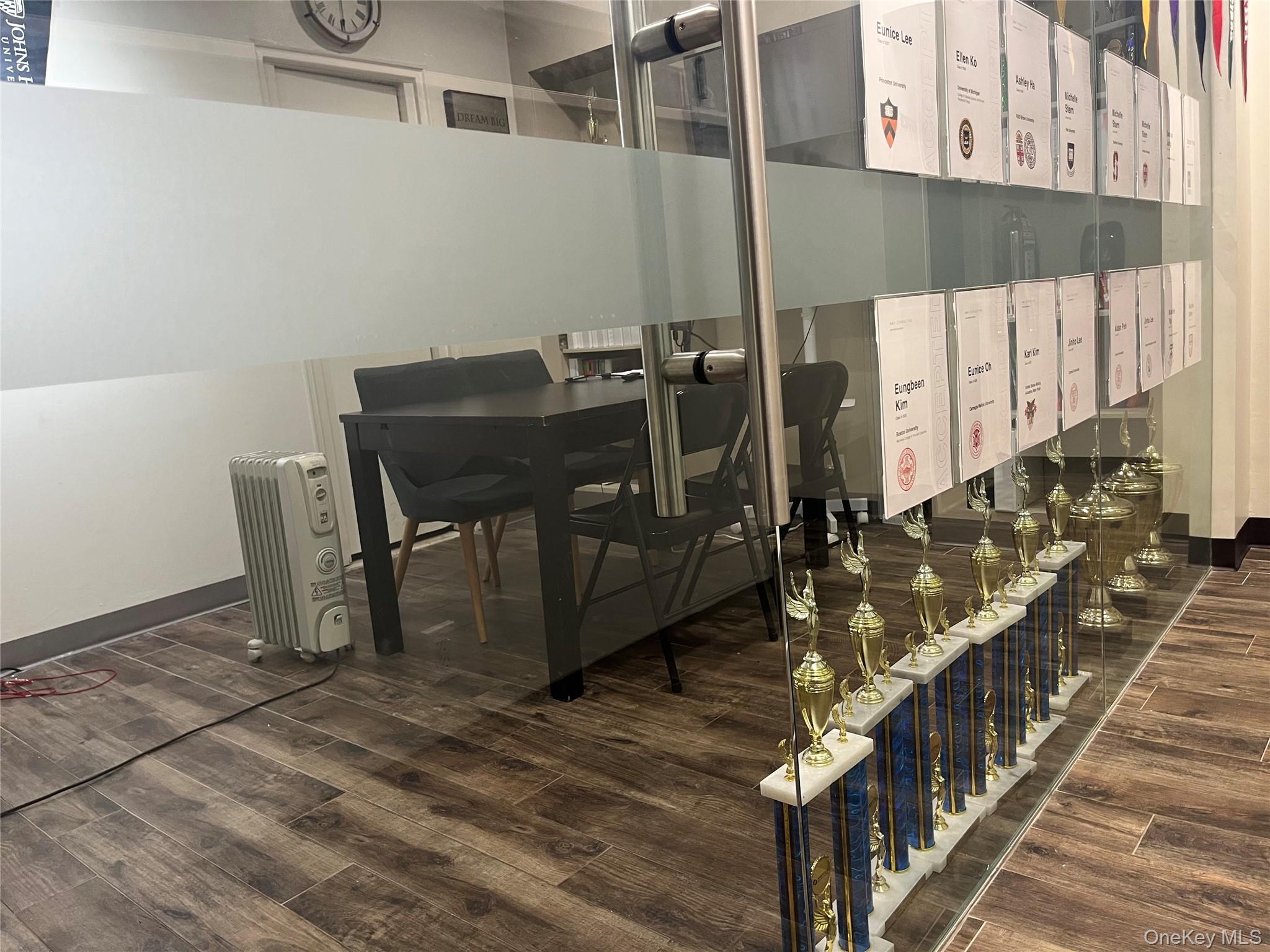 #16 photo, 4202/04/06 192nd Street, クイーンズ区 Flushing , NY 11358