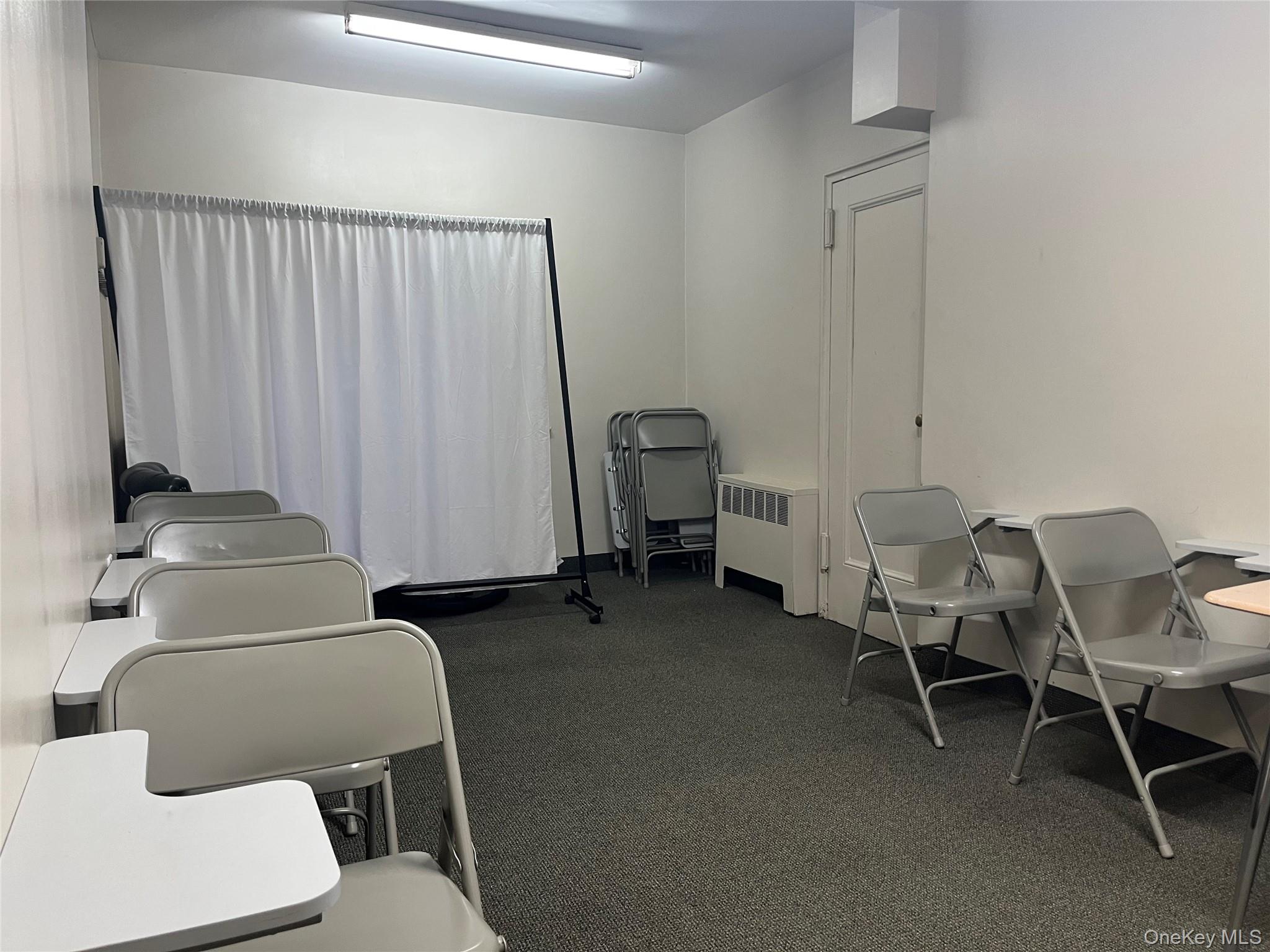 #20 photo, 4202/04/06 192nd Street, クイーンズ区 Flushing , NY 11358