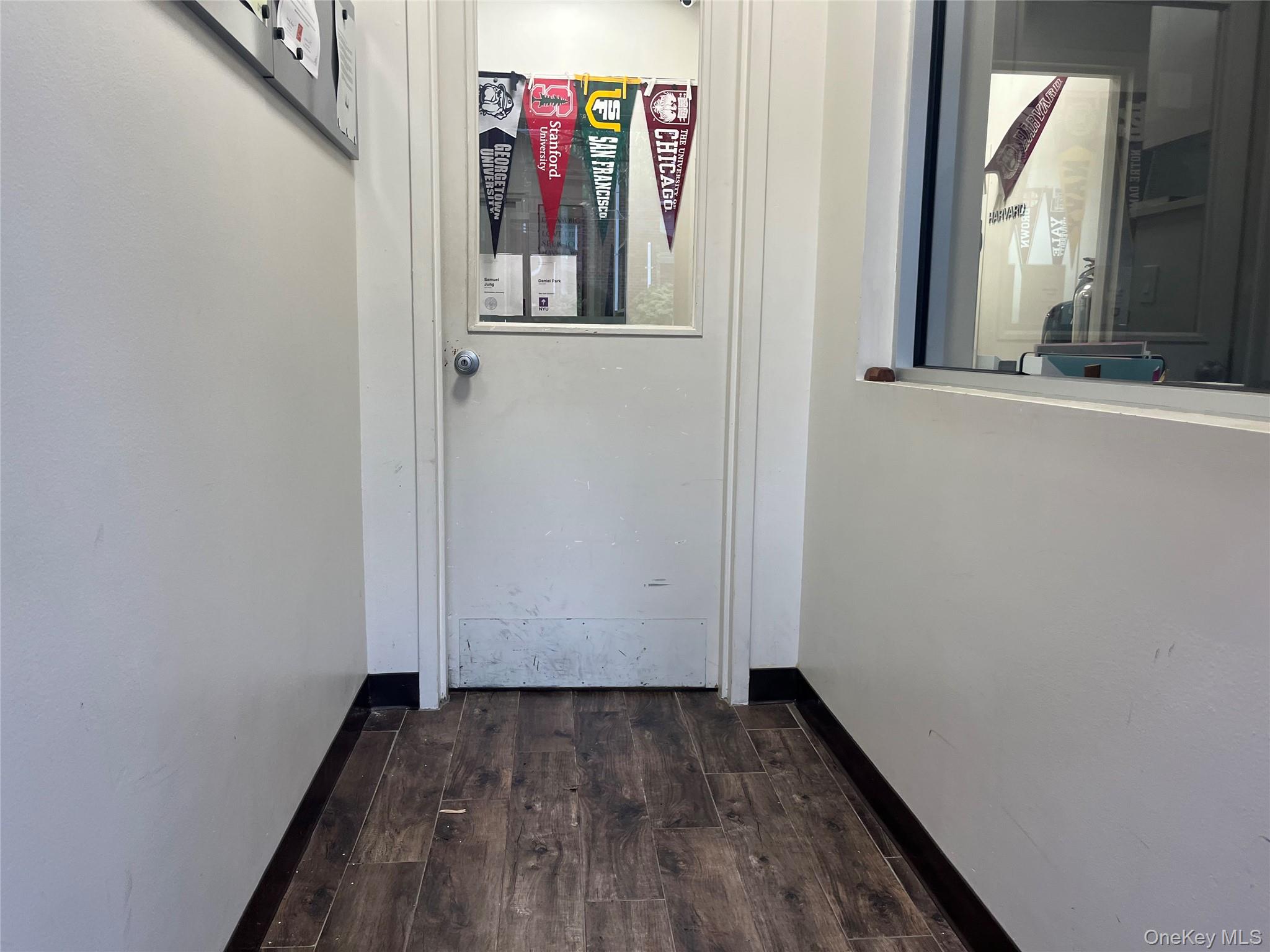 #8 photo, 4202/04/06 192nd Street, クイーンズ区 Flushing , NY 11358