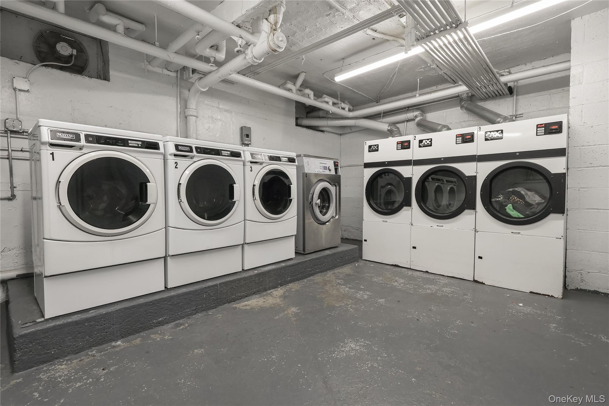 #17 photo, 215-28 47th Avenue, クイーンズ区 Bayside , NY 11361