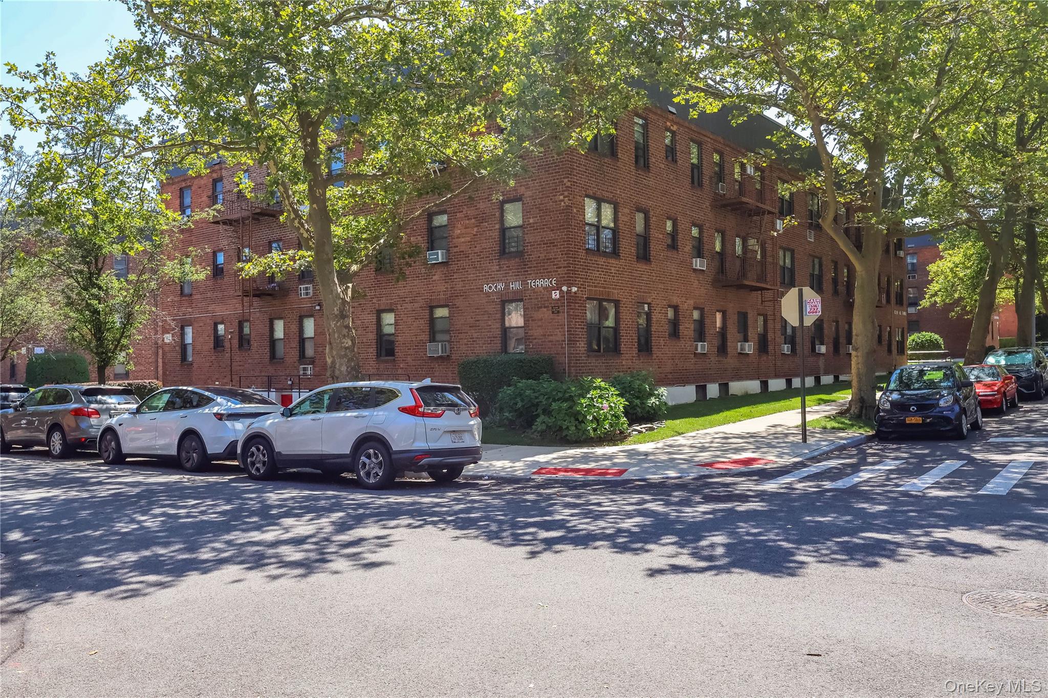 #2 photo, 215-28 47th Avenue, クイーンズ区 Bayside , NY 11361