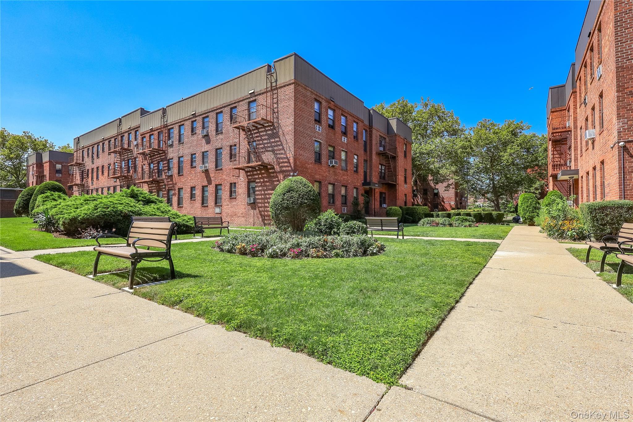 #20 photo, 215-28 47th Avenue, クイーンズ区 Bayside , NY 11361