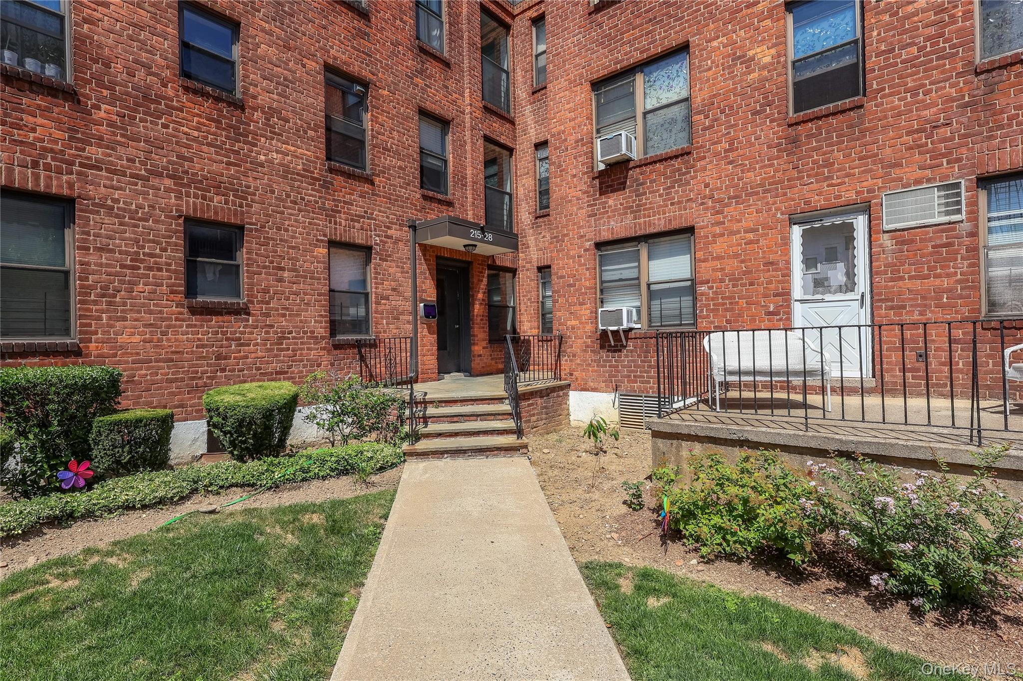 #4 photo, 215-28 47th Avenue, クイーンズ区 Bayside , NY 11361