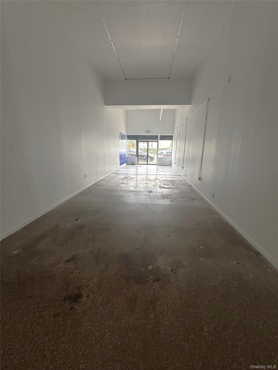 #2 photo, 350D Nassau Road, ナッソー郡 Roosevelt , NY 11575