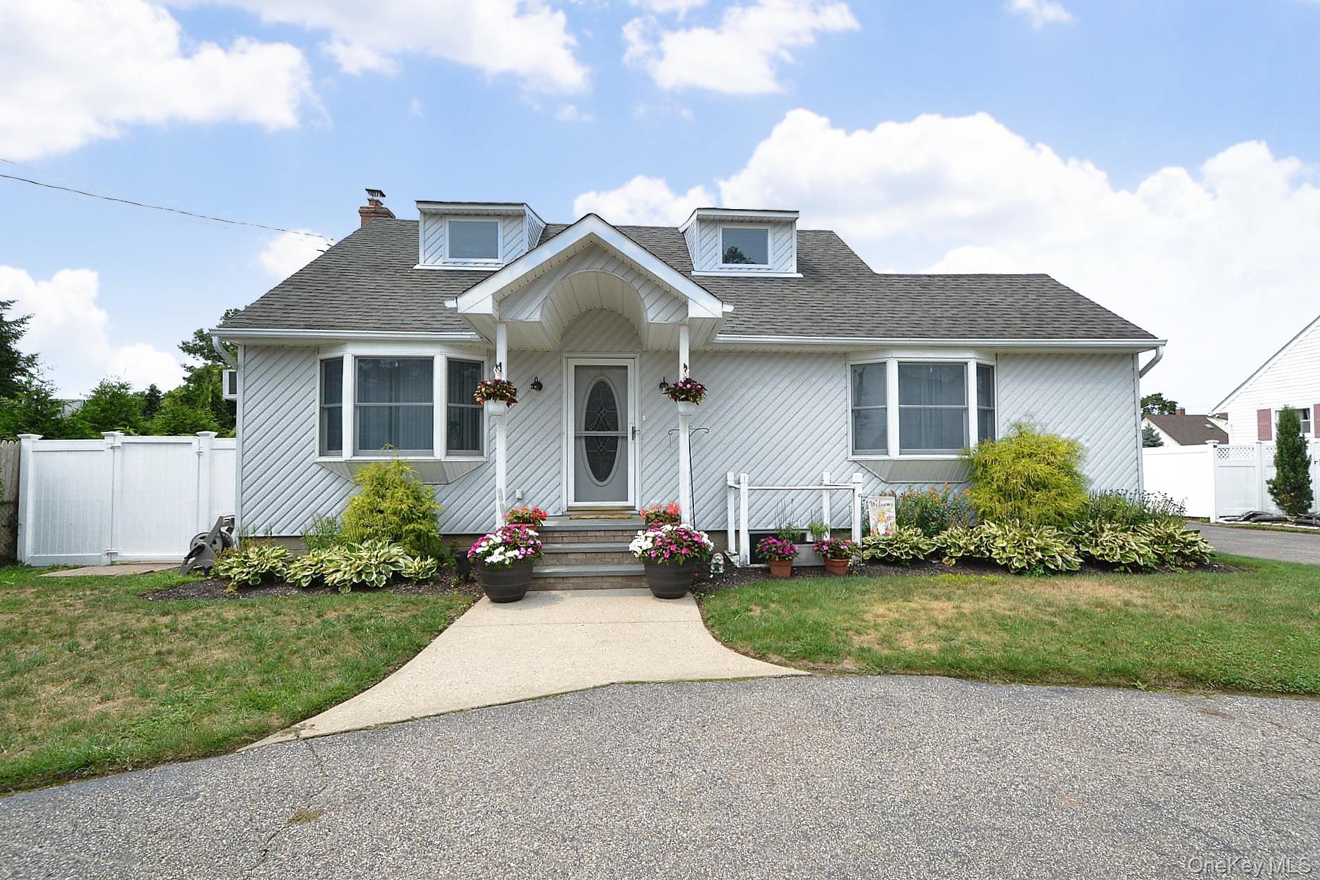 #1 photo, 46 Pine Street, Holbrook , NY 11741