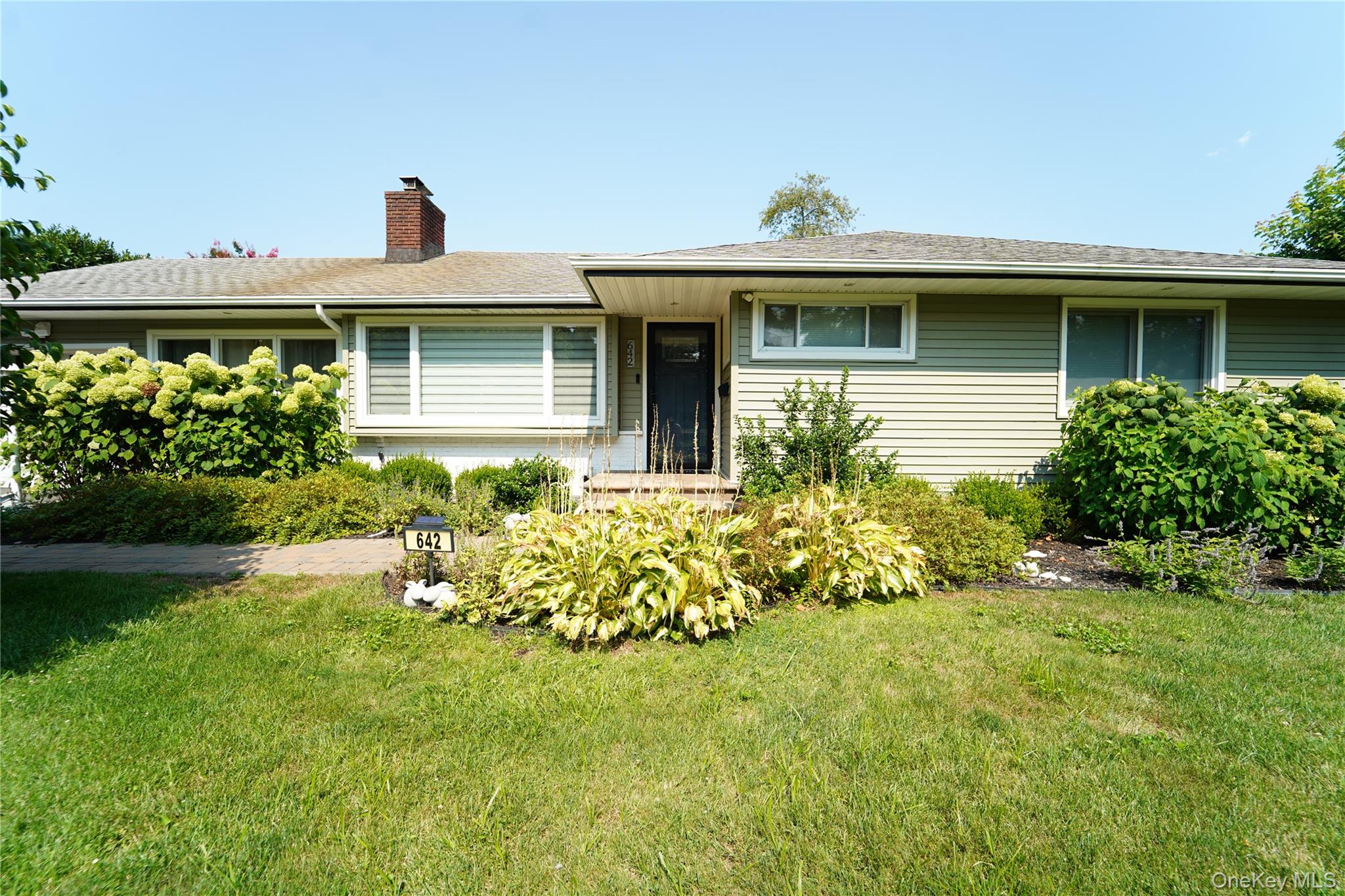 #1 photo, 642 Salisbury Park Drive, Westbury , NY 11590