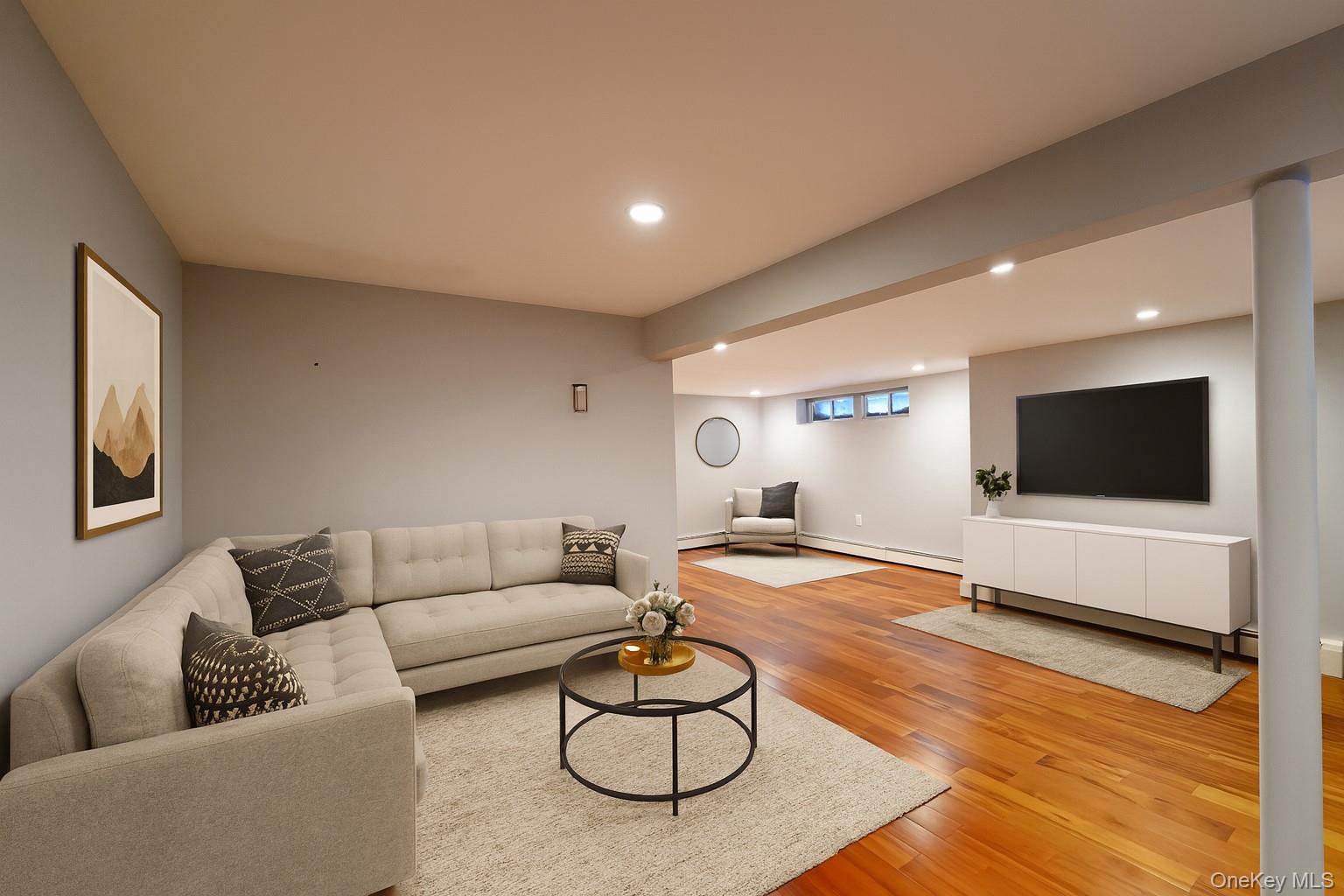 #17 photo, 642 Salisbury Park Drive, Westbury , NY 11590