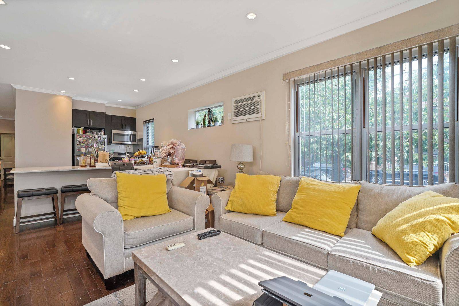 #13 photo, 70-49 66th Place, クイーンズ区 Flushing , NY 11385