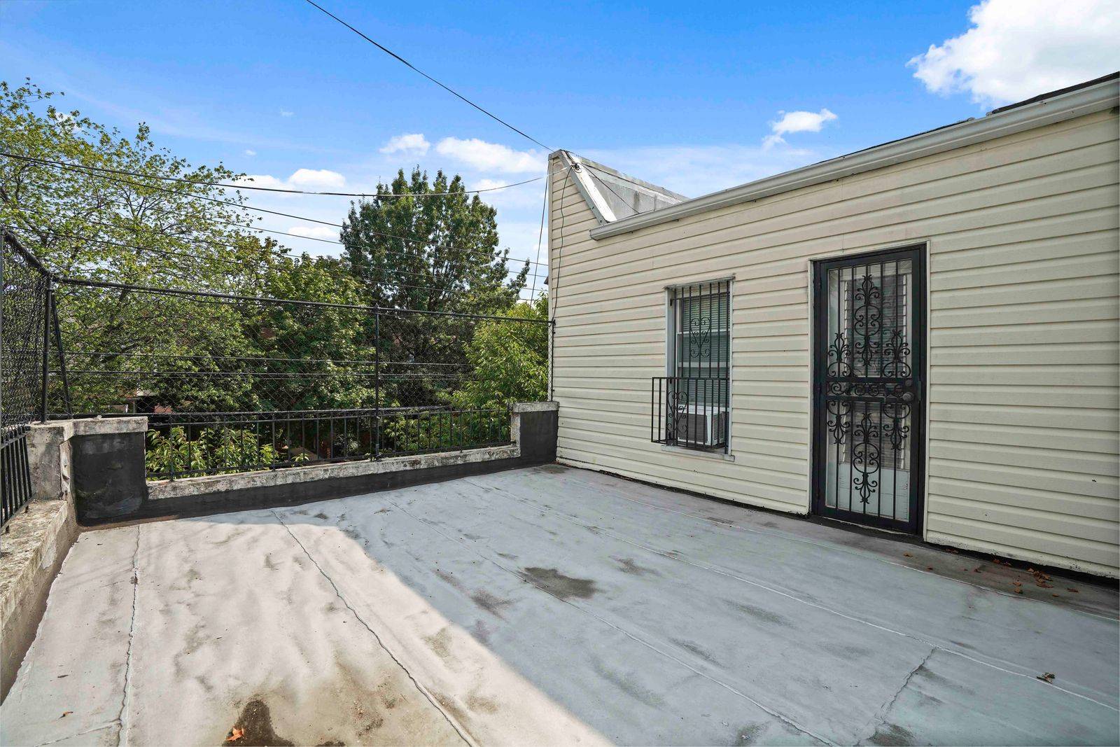 #31 photo, 70-49 66th Place, クイーンズ区 Flushing , NY 11385