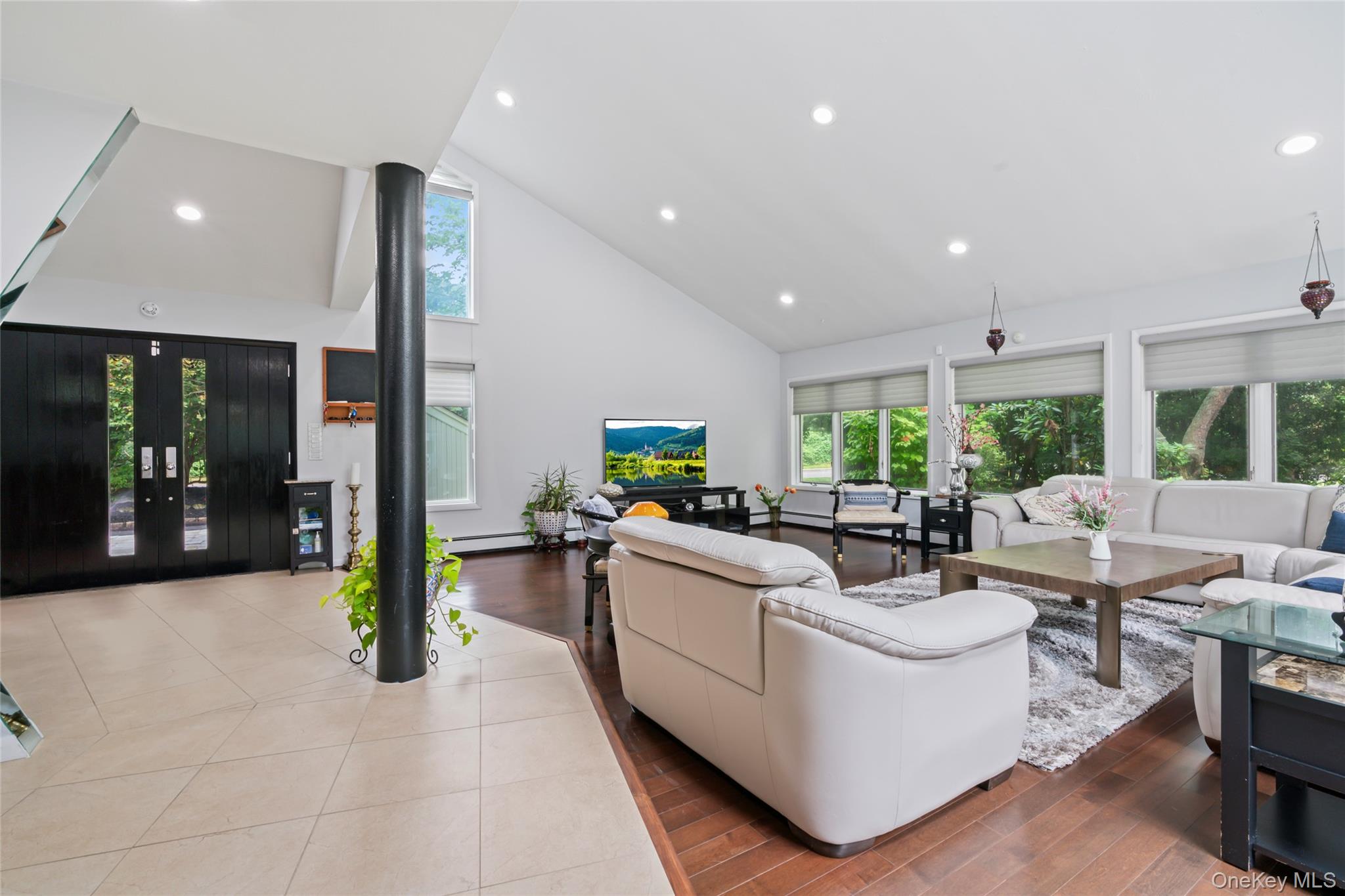 #10 photo, 2 Bristol Drive, Woodbury , NY 11797