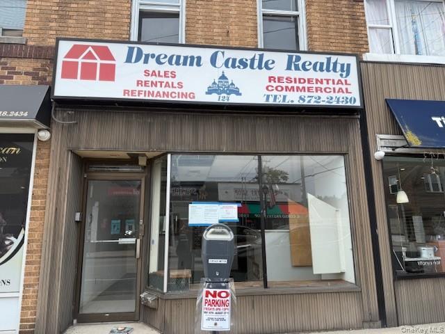 #1 photo, 124 Rockaway Avenue, 롱 아일랜드 Valley Stream , NY 11580