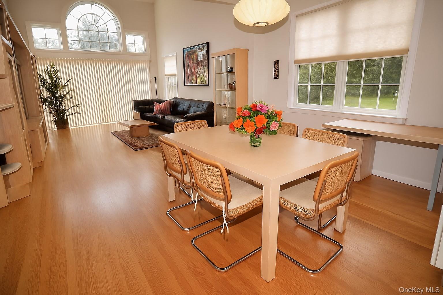 #10 photo, 679 Balfour Place, サフォーク郡 Melville , NY 11747